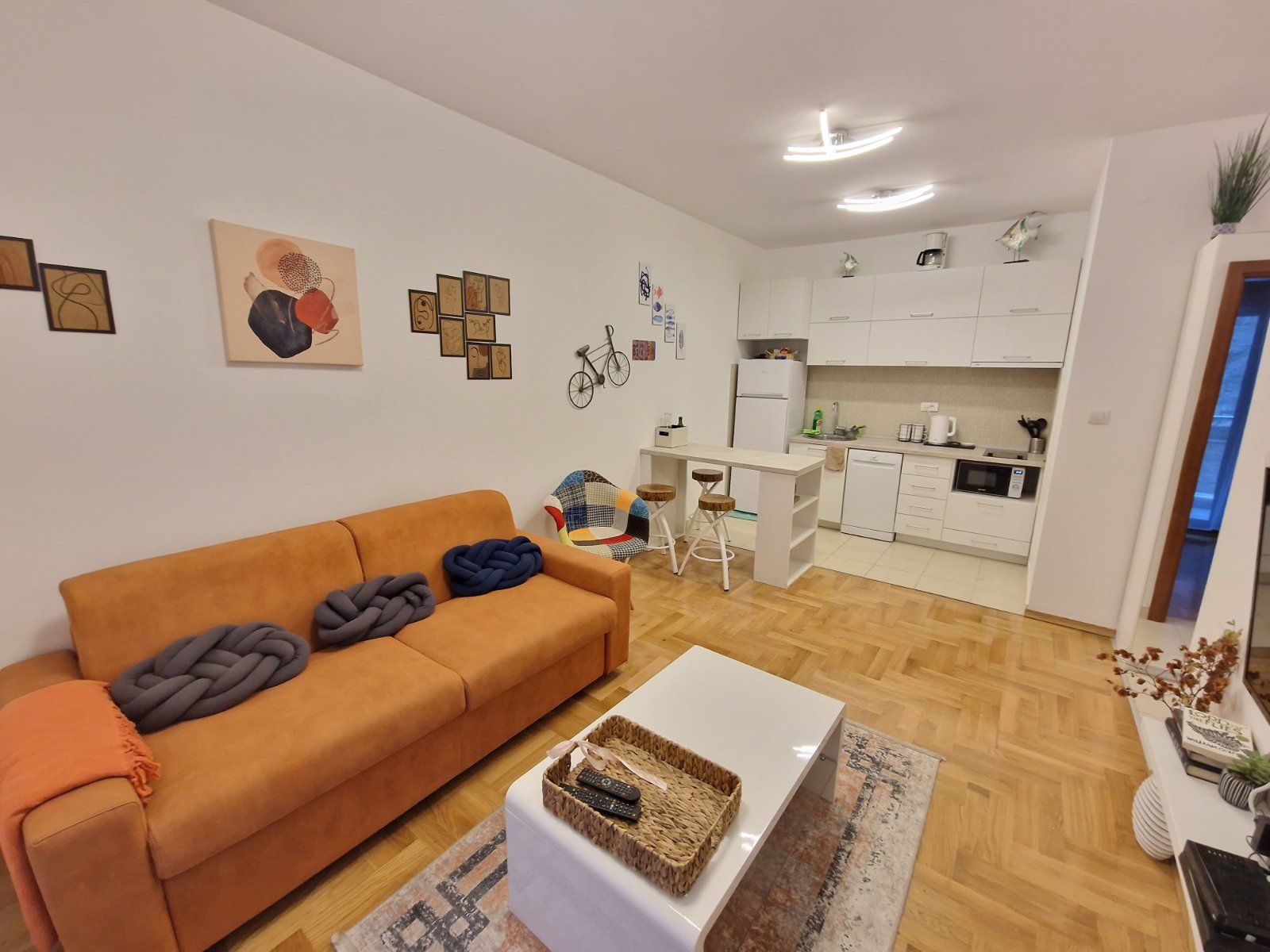 STAN NA DAN-Jednosoban moderno opremljen na atraktivnoj lokaciji,Becici. - Amfora Real Estate