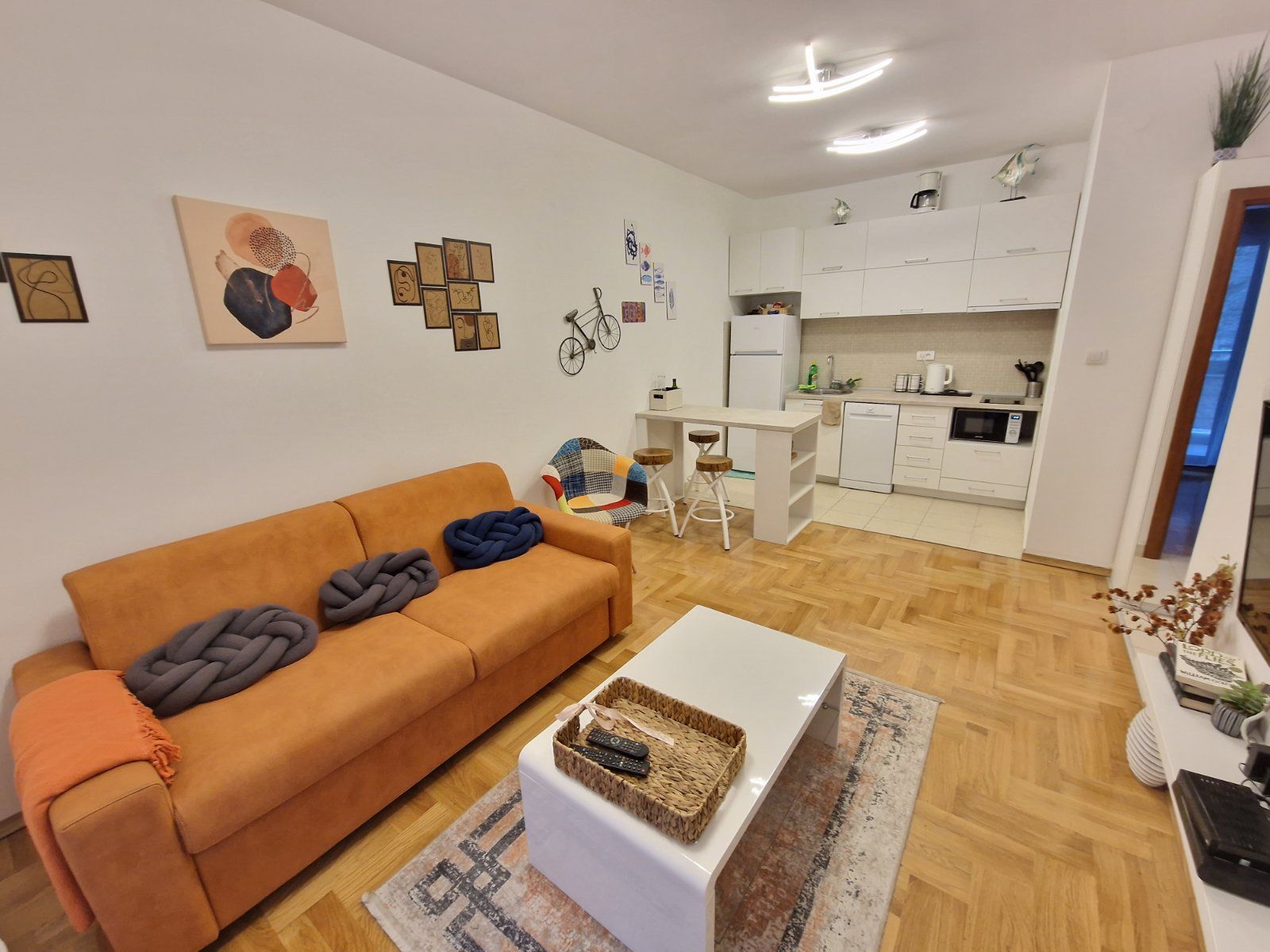 STAN NA DAN-Jednosoban moderno opremljen na atraktivnoj lokaciji,Becici. - Amfora Real Estate