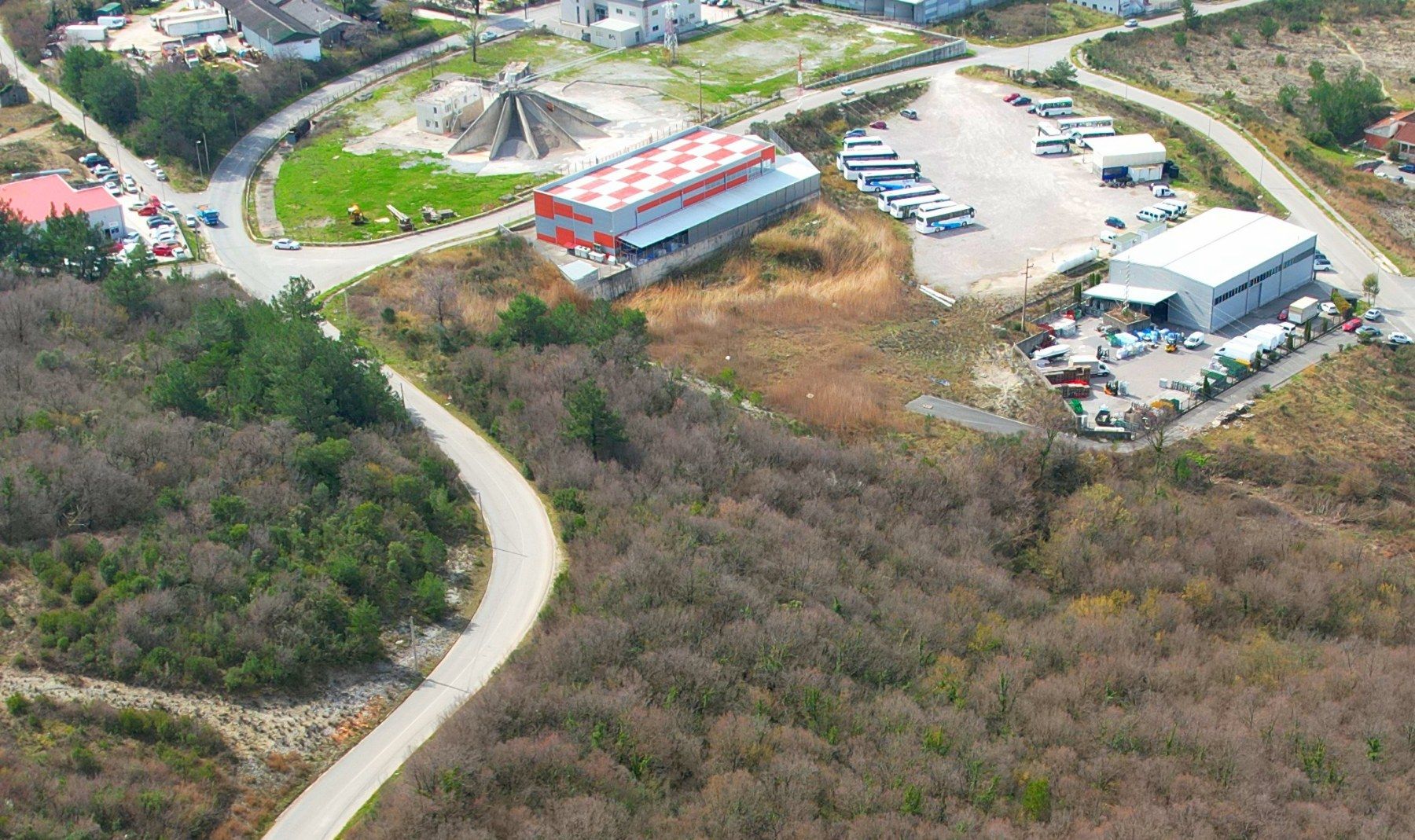 Urbanizovan plac 3603m2 na atraktivnoj poslovnoj lokaciji ,GRBALJ - OPSTINA KOTOR - Amfora Real Estate