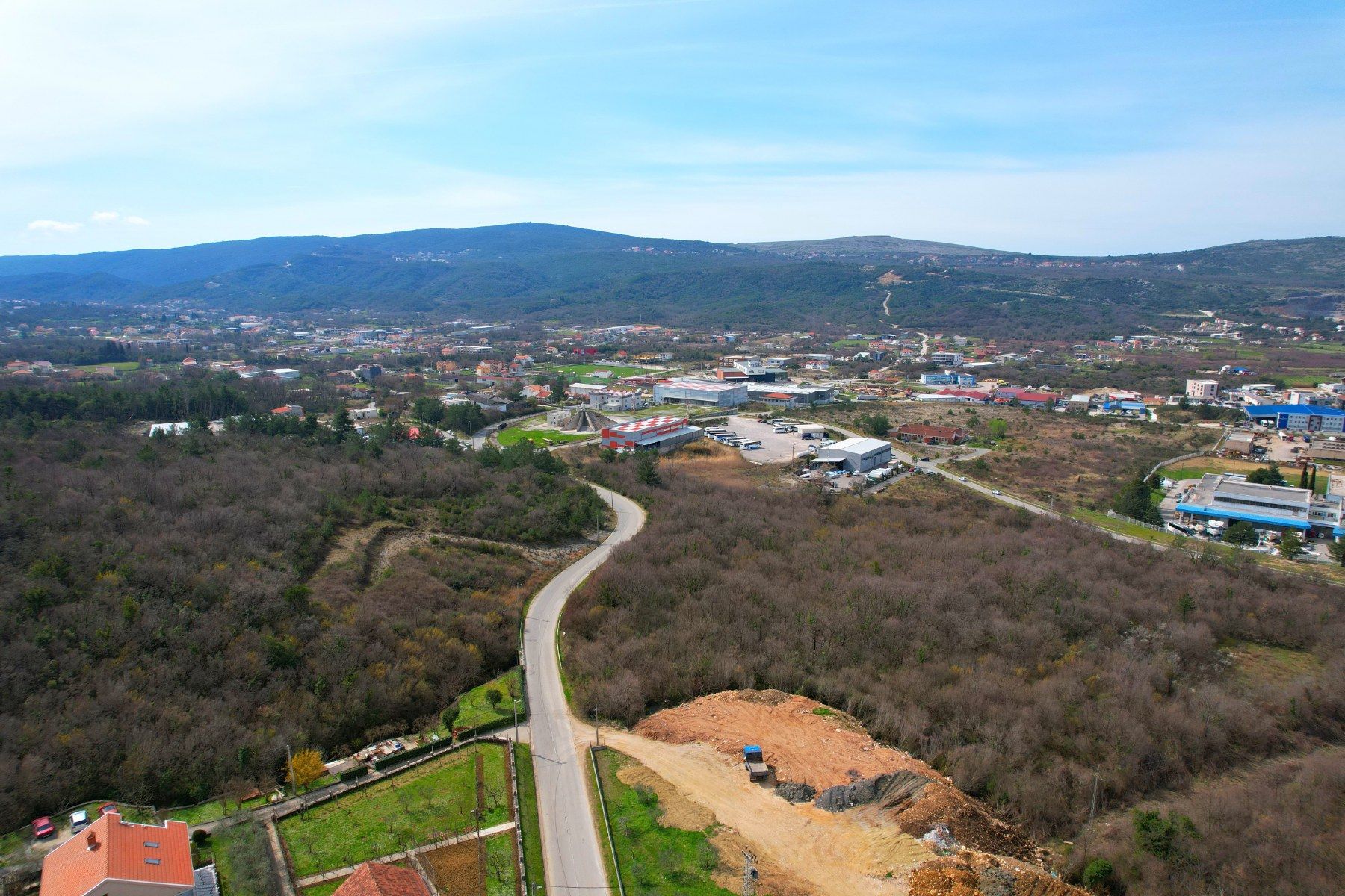 Urbanizovan plac 3603m2 na atraktivnoj poslovnoj lokaciji ,GRBALJ - OPSTINA KOTOR - Amfora Real Estate