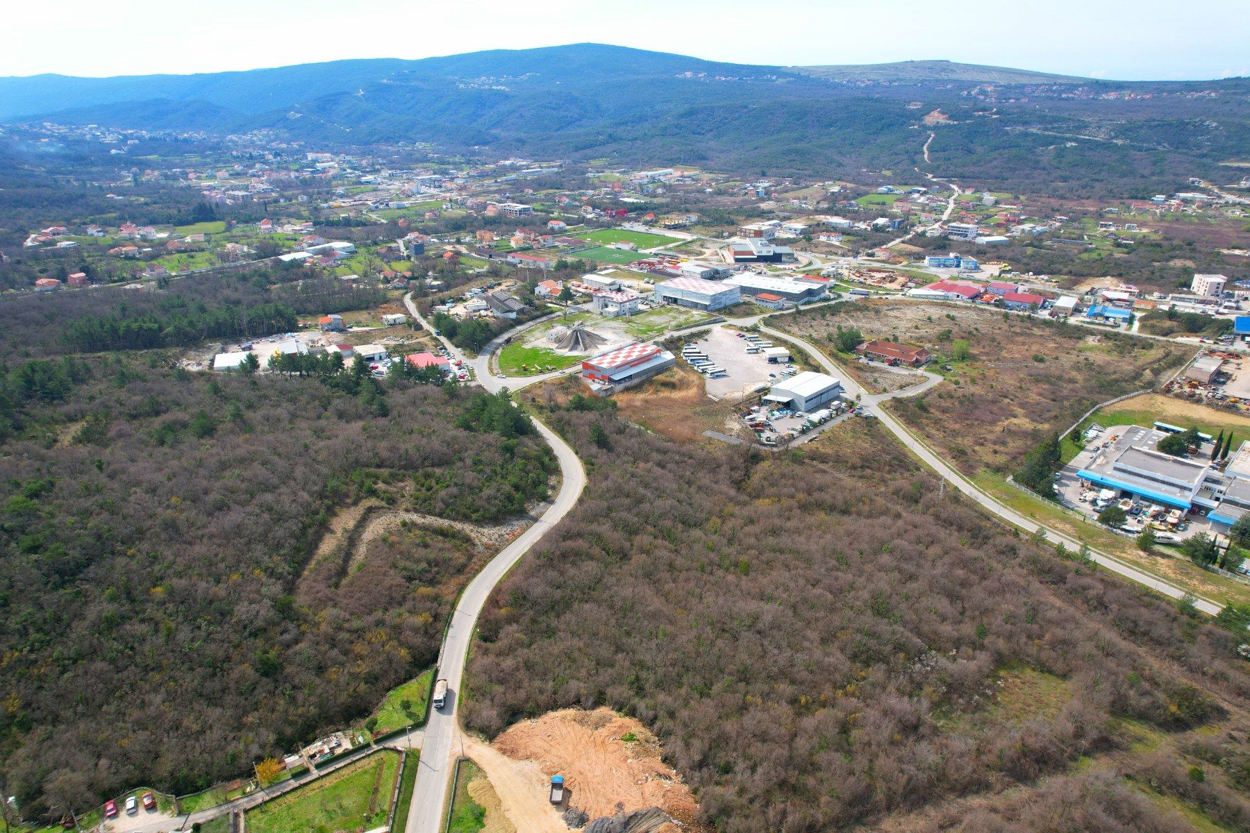 Urbanizovan plac 3603m2 na atraktivnoj poslovnoj lokaciji ,GRBALJ - OPSTINA KOTOR - Amfora Real Estate