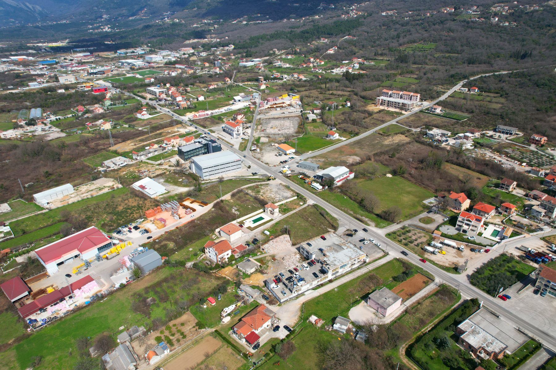 Urbanizovan plac 7500m2 na atraktivnoj poslovnoj lokaciji ,RADANOVICI - OPSTINA KOTOR - Amfora Real Estate