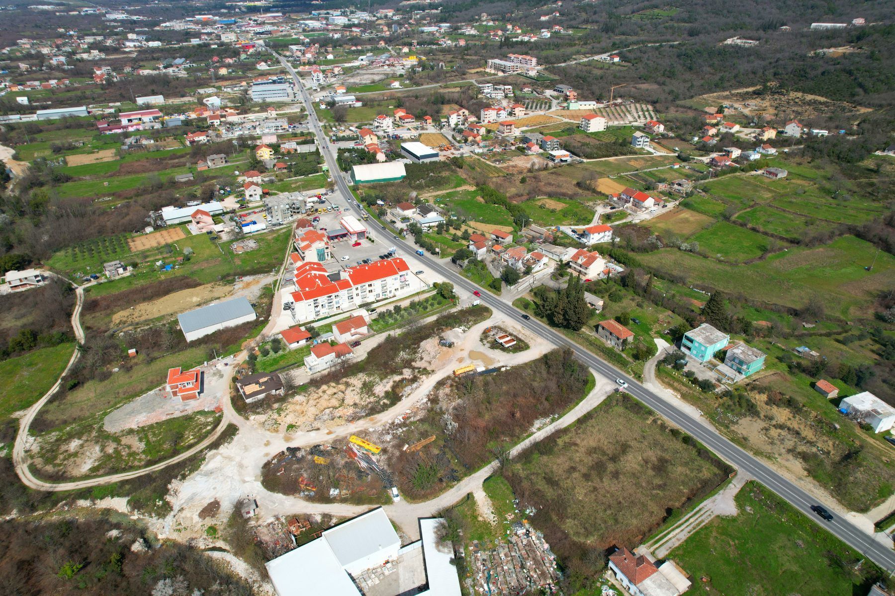 Urbanizovan plac 7500m2 na atraktivnoj poslovnoj lokaciji ,RADANOVICI - OPSTINA KOTOR - Amfora Real Estate