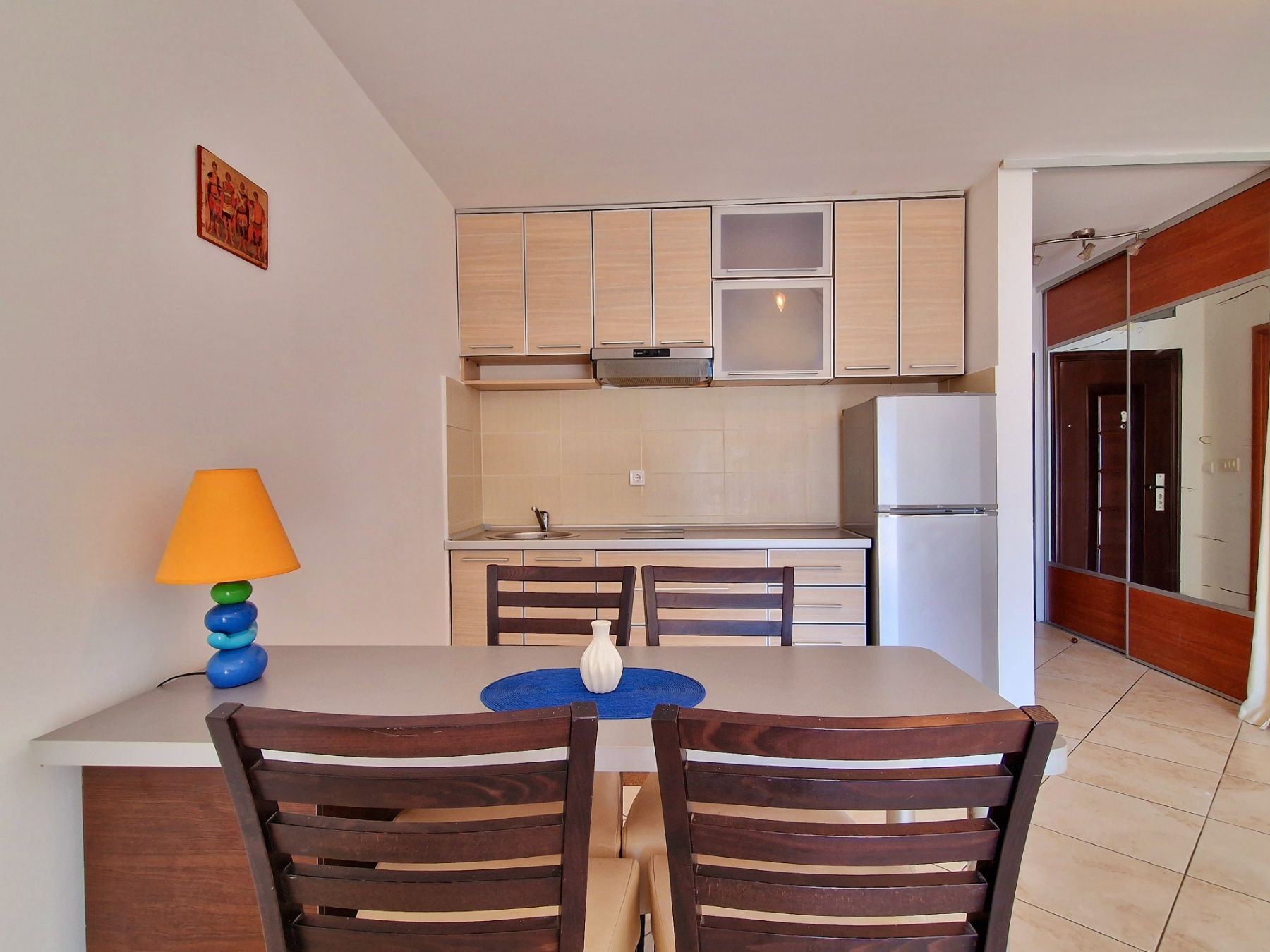 Garsonjera 50m2 sa panoramskim pogledom na more i grad,atraktivna lokacija 250 metara od mora,Gospostina-Budva. - Amfora Real Estate