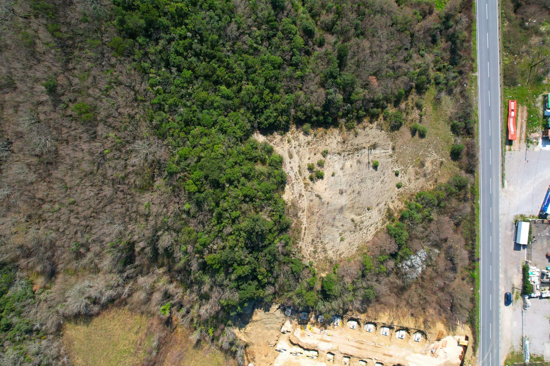 Urbanizovan plac 15,086m2 na magistralnom putu Tivat – Kotor – Budva. GRBALJ (KOTORSKA OPSTINA) - Amfora Real Estate