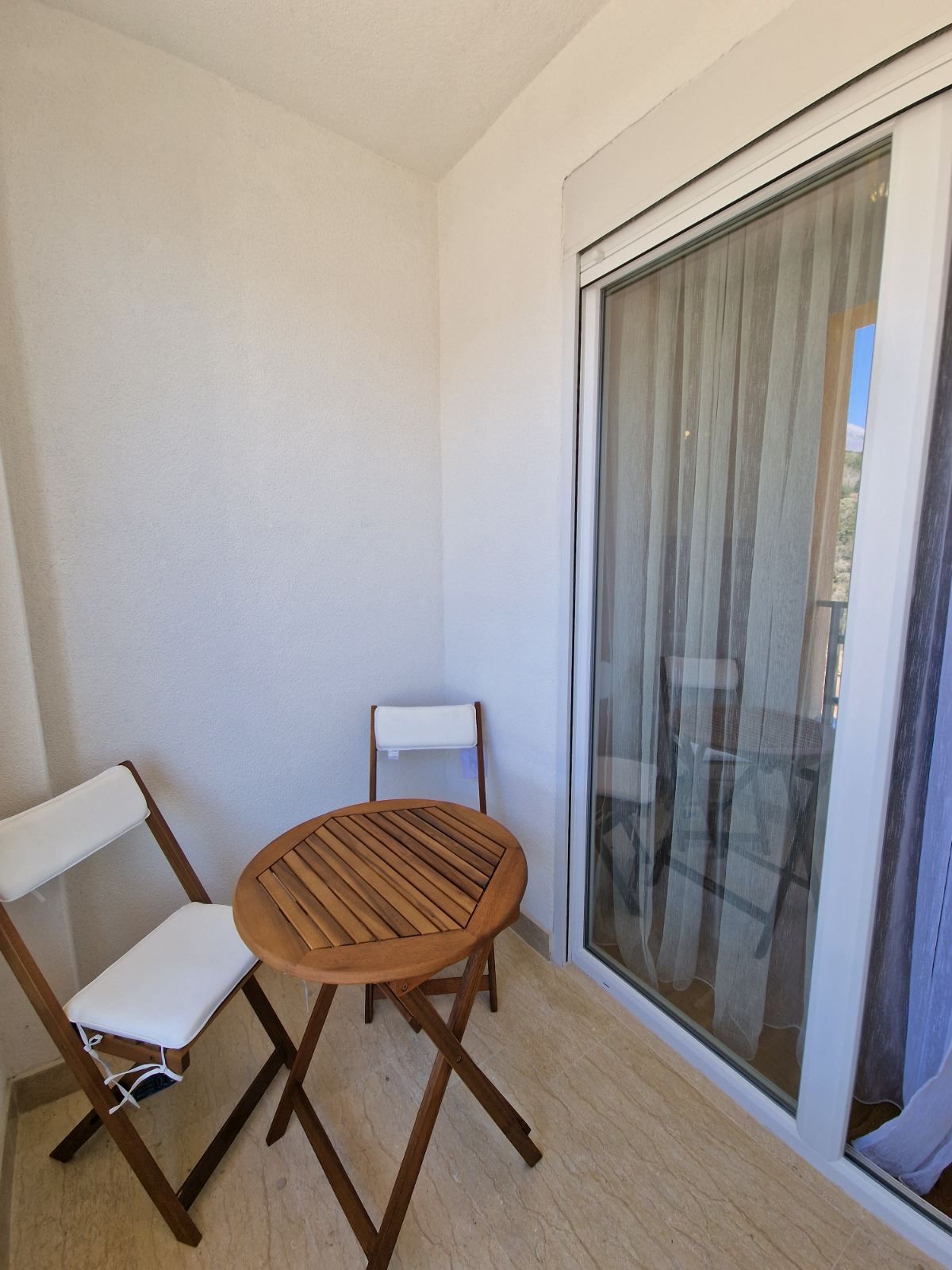 Moderno opremljen jednosoban stan (37m2) u novoj zgradi u Bečićima - Amfora Real Estate