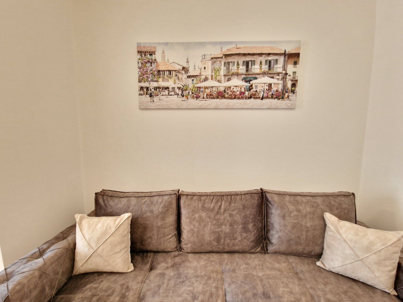 Moderno opremljen jednosoban stan (37m2) u novoj zgradi u Bečićima - Amfora Real Estate