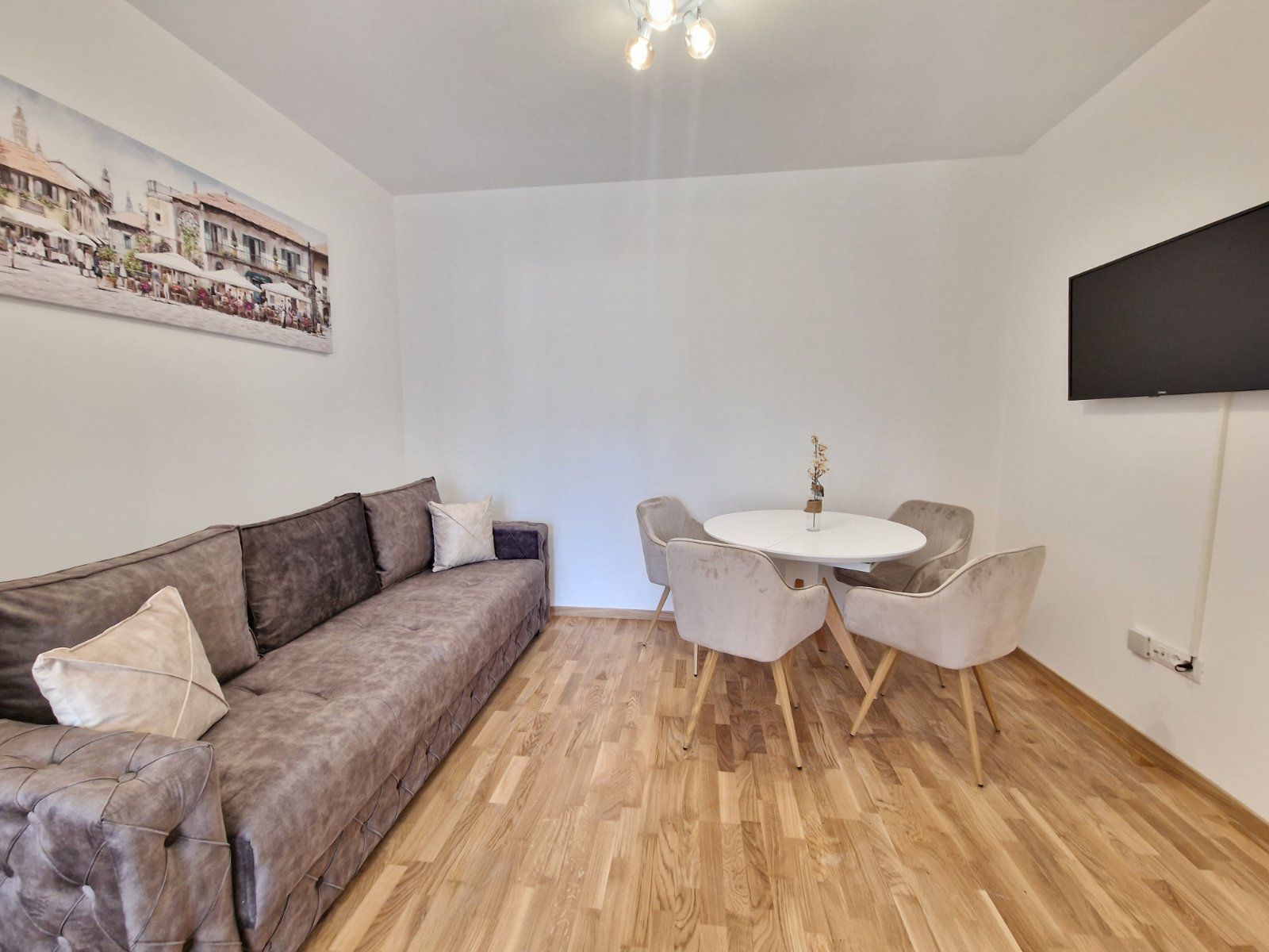 Moderno opremljen jednosoban stan (37m2) u novoj zgradi u Bečićima - Amfora Real Estate