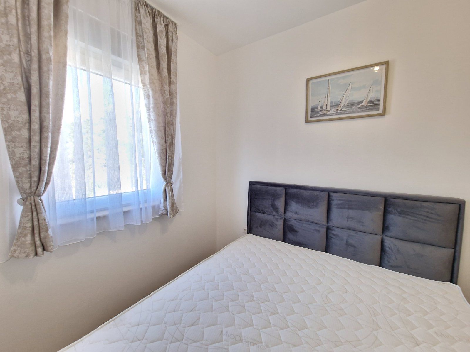 Moderno opremljen jednosoban stan (37m2) u novoj zgradi u Bečićima - Amfora Real Estate