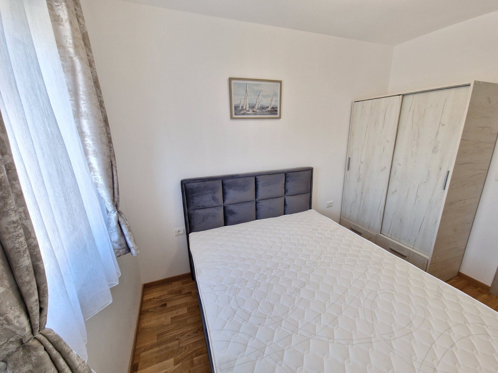 Moderno opremljen jednosoban stan (37m2) u novoj zgradi u Bečićima - Amfora Real Estate