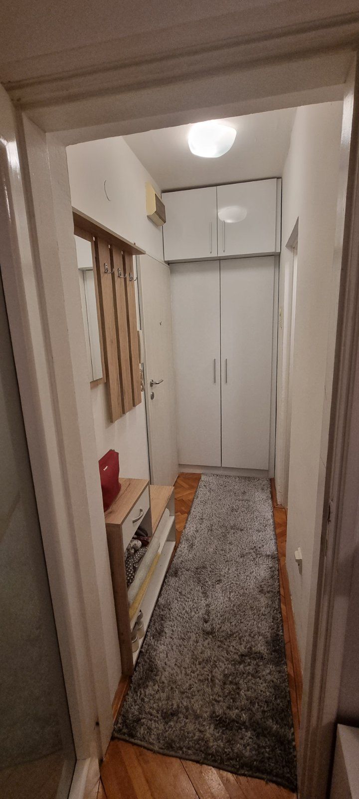 Garsonjera 27m2 u strogom centru grada,Cetinje. - Amfora Real Estate