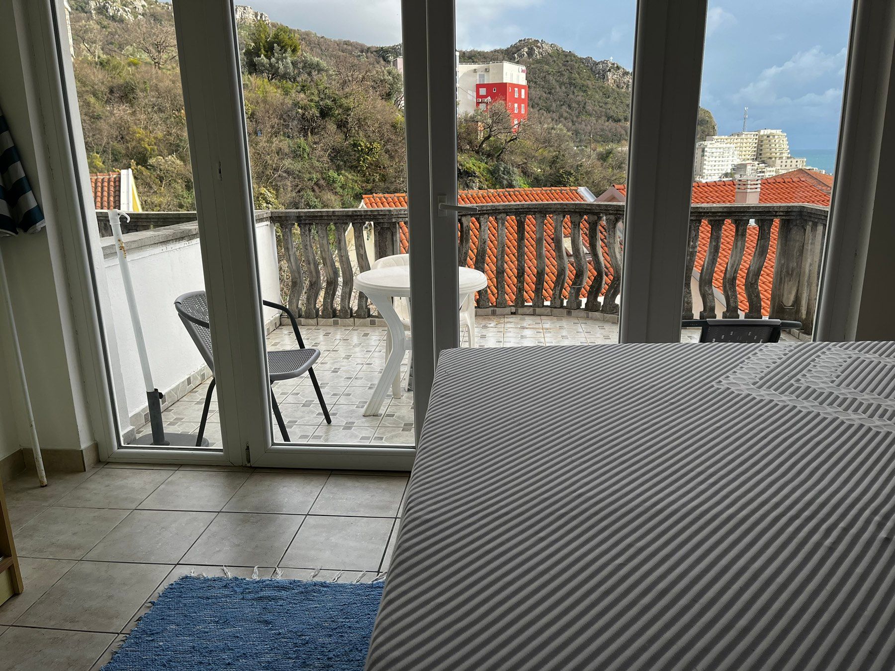 Jednosoban stan sa pogledom na more, Rafailovici  (Na duzi period) - Amfora Real Estate