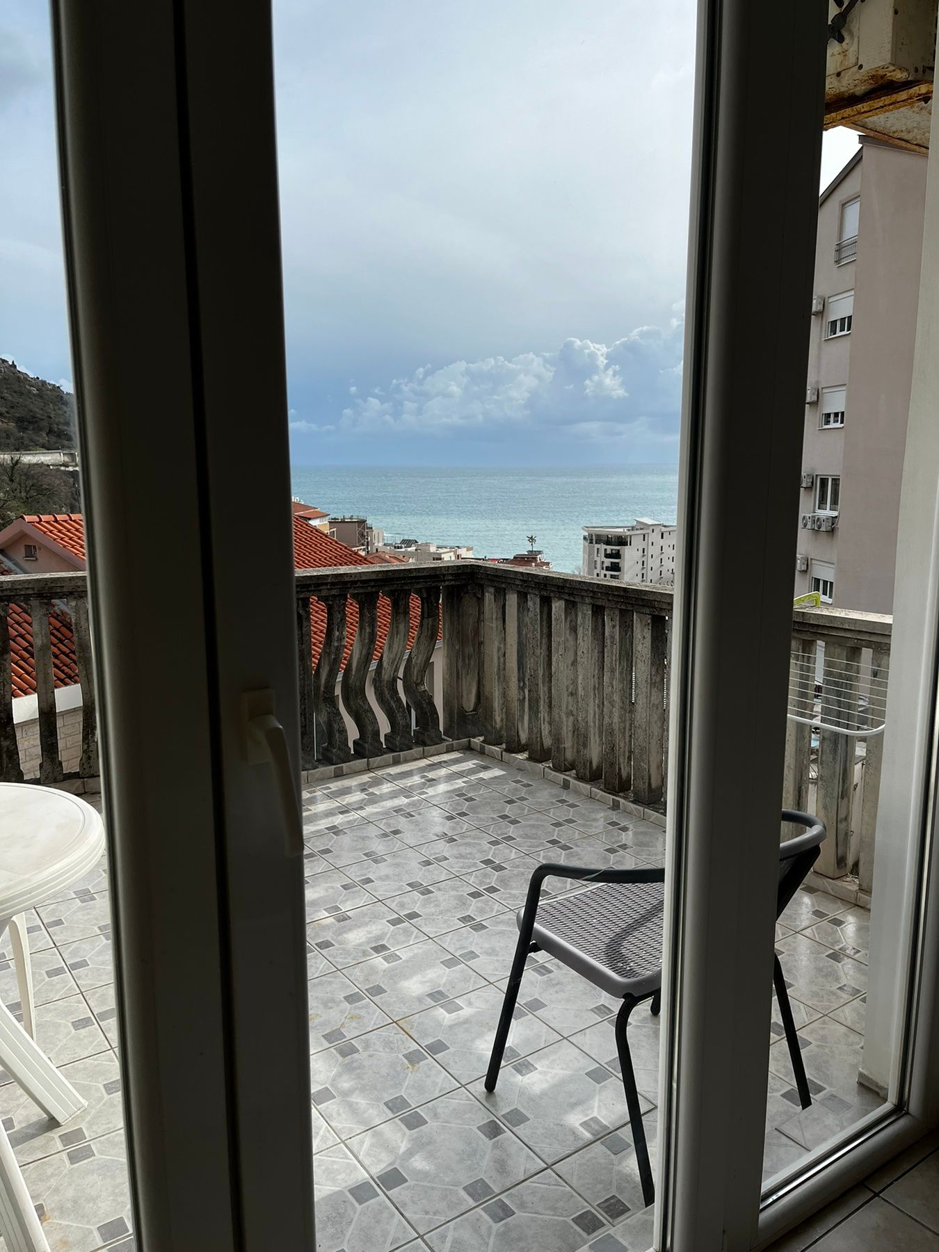 Jednosoban stan sa pogledom na more, Rafailovici  (Na duzi period) - Amfora Real Estate