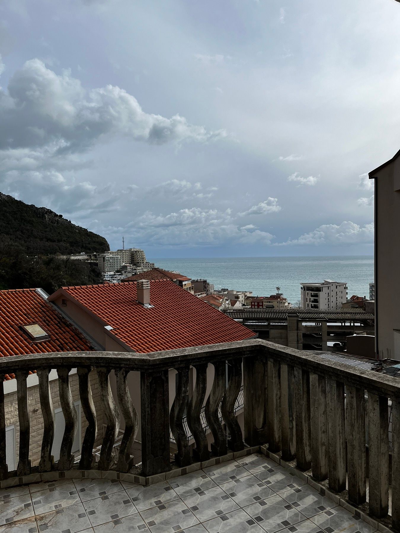 Jednosoban stan sa pogledom na more, Rafailovici  (Na duzi period) - Amfora Real Estate