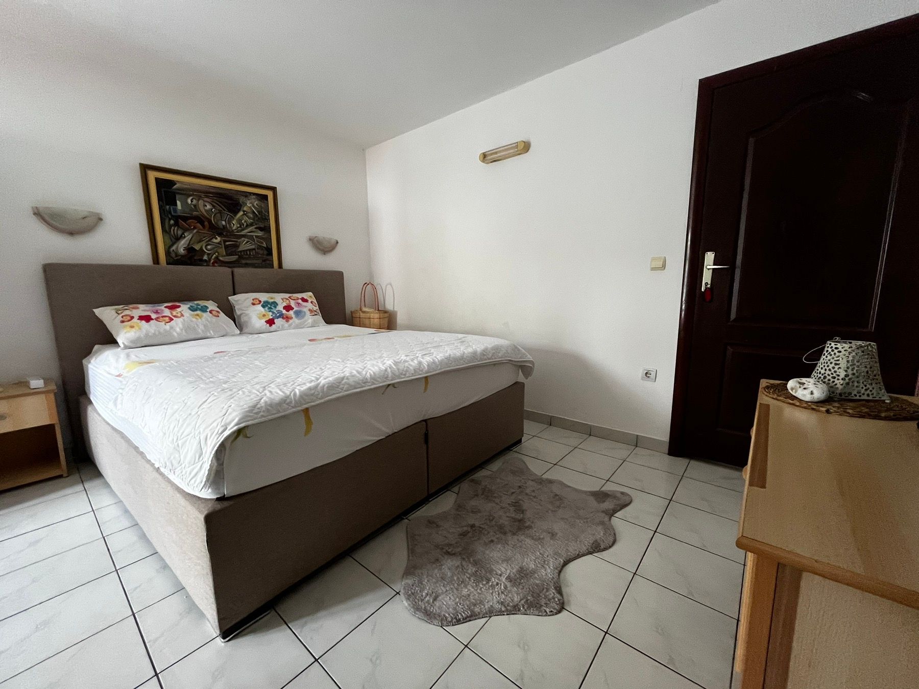 Namestena garsonjera na duzi vremenski period (SVI TROSKOVI UKLJUCENI U CENU) - Amfora Real Estate