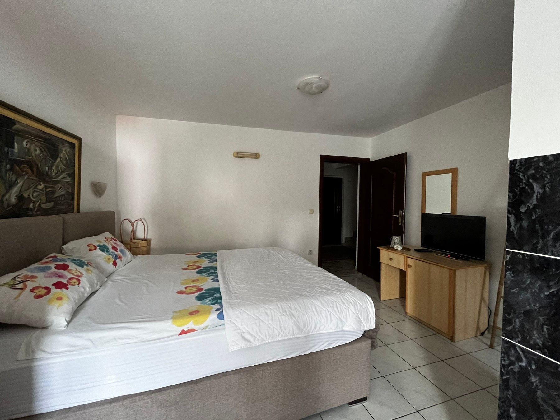 Namestena garsonjera na duzi vremenski period (SVI TROSKOVI UKLJUCENI U CENU) - Amfora Real Estate