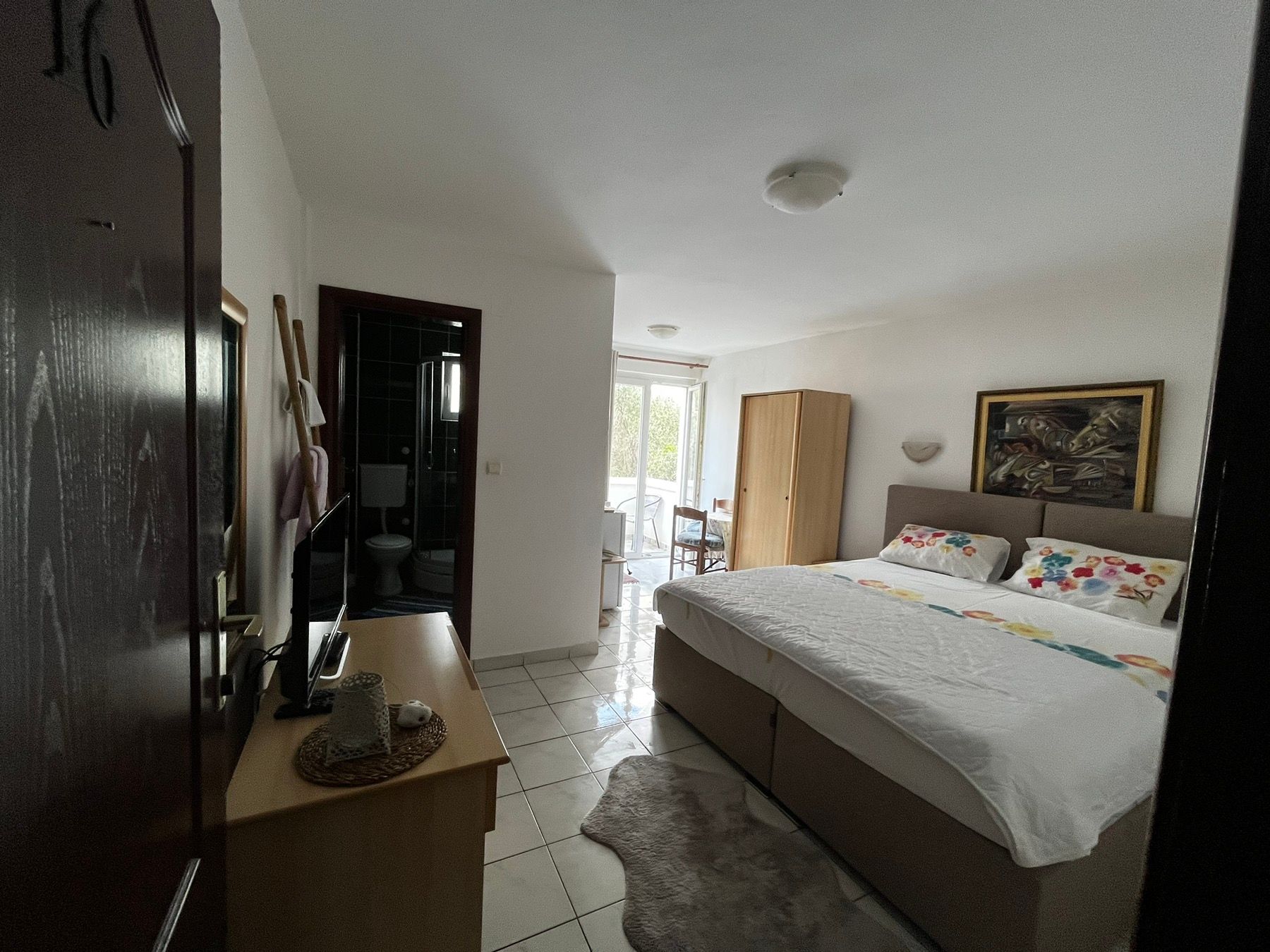 Namestena garsonjera na duzi vremenski period (SVI TROSKOVI UKLJUCENI U CENU) - Amfora Real Estate