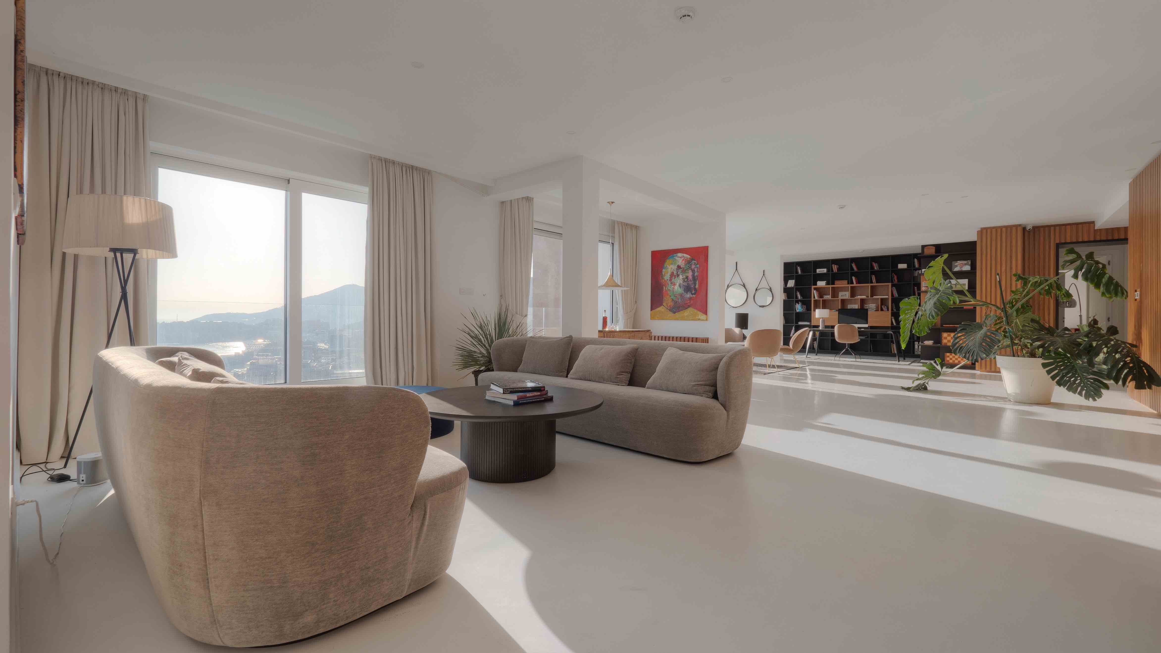 Jedinstveni dupleks Penthouse povrsine 1000m2 sa bazenom dužine 12 m, baštom na krovu i panoramskim pogledom na more,Rafailovici-Budva. - Amfora Real Estate