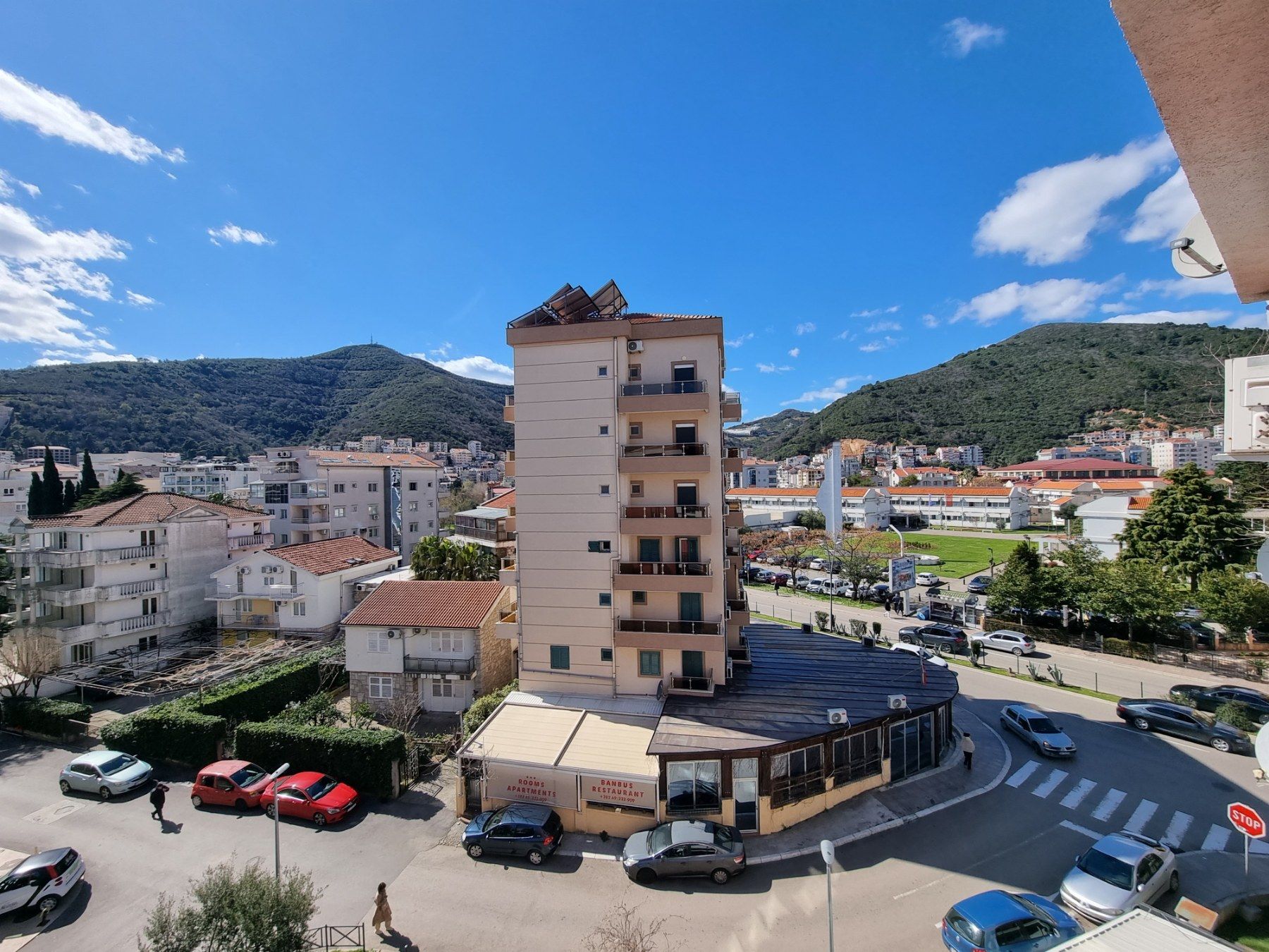 Prostran trosoban dupleks 160m² u centru Budve, samo 200m od mora - Amfora Real Estate