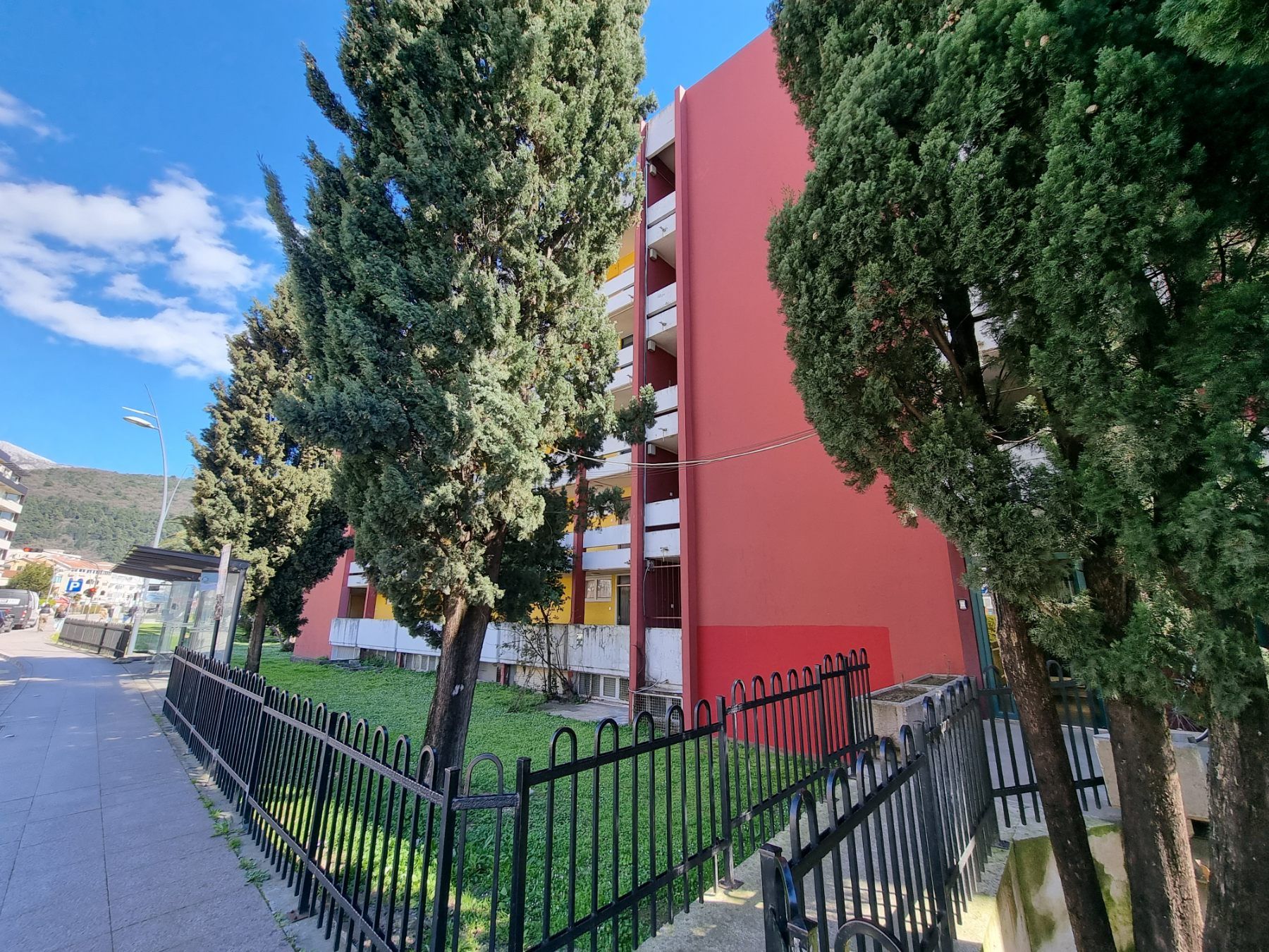 Prostran trosoban dupleks 160m² u centru Budve, samo 200m od mora - Amfora Real Estate