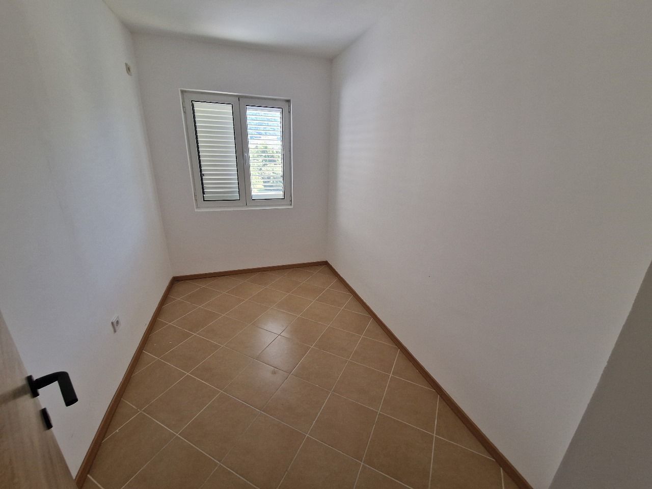 Prostran trosoban dupleks 160m² u centru Budve, samo 200m od mora - Amfora Real Estate