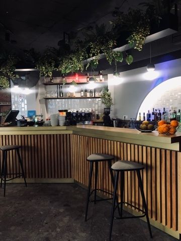 Na prodaju kompletno opremljena kafe-picerija u radu u novoizgradjenom kompleksu The Old Bakery, Budva. - Amfora Real Estate