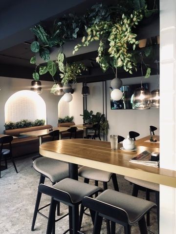 Na prodaju kompletno opremljena kafe-picerija u radu u novoizgradjenom kompleksu The Old Bakery, Budva. - Amfora Real Estate