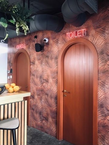 Na prodaju kompletno opremljena kafe-picerija u radu u novoizgradjenom kompleksu The Old Bakery, Budva. - Amfora Real Estate