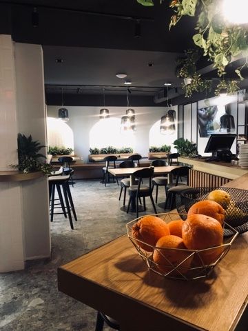 Na prodaju kompletno opremljena kafe-picerija u radu u novoizgradjenom kompleksu The Old Bakery, Budva. - Amfora Real Estate