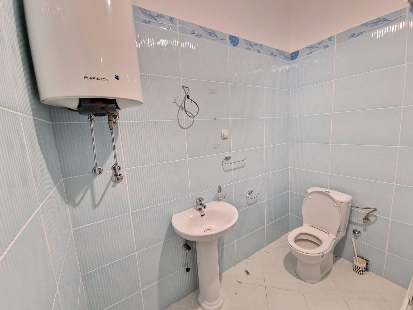 HITNA PRODAJA!!! DVOSPRATNA KUĆA 232m2 NA EKSKLUZIVNOJ LOKACIJI,BUDVA (PODKOSLJUN) - Amfora Real Estate