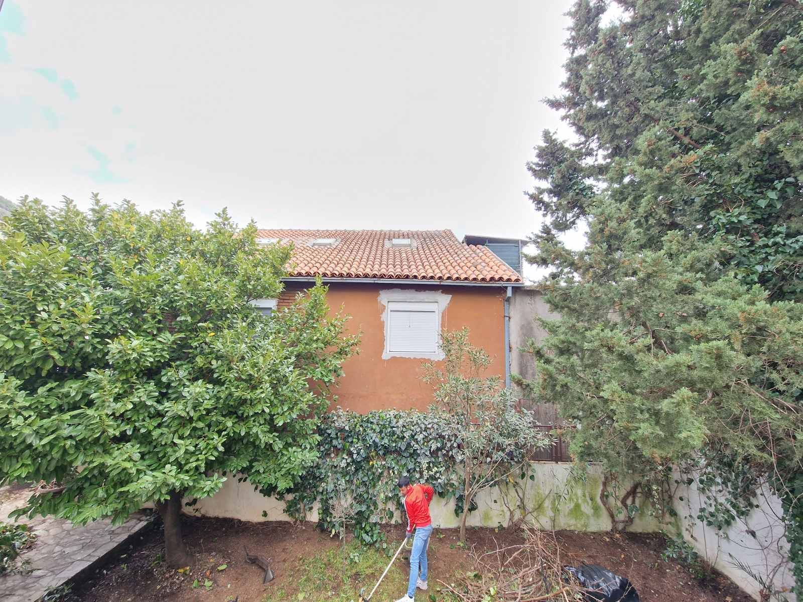 HITNA PRODAJA!!! DVOSPRATNA KUĆA 232m2 NA EKSKLUZIVNOJ LOKACIJI,BUDVA (PODKOSLJUN) - Amfora Real Estate