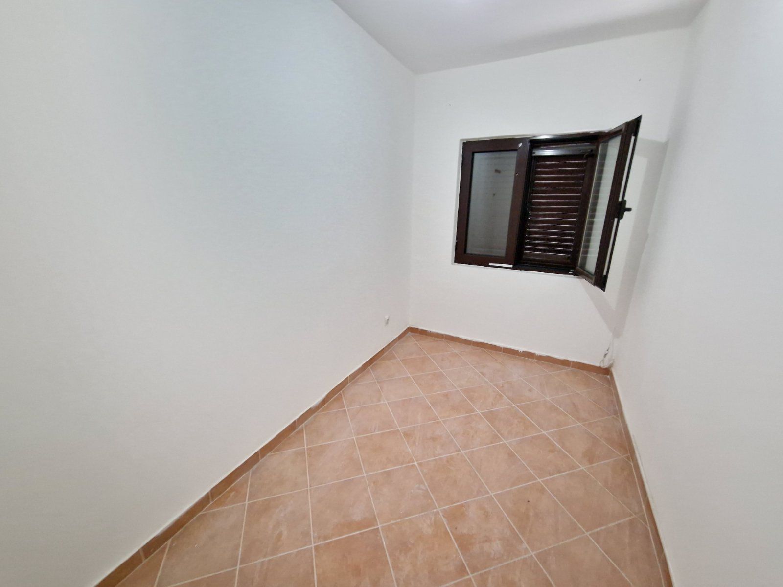 HITNA PRODAJA!!! DVOSPRATNA KUĆA 232m2 NA EKSKLUZIVNOJ LOKACIJI,BUDVA (PODKOSLJUN) - Amfora Real Estate