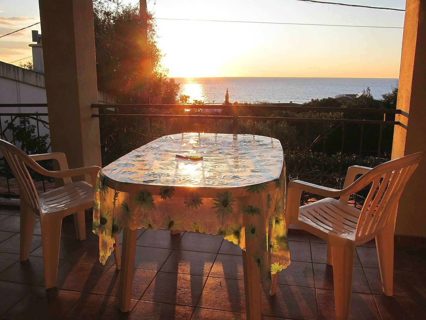 Kuca 170m2 sa pogledom na more na atraktivnoj lokaciji,Utjeha,Bar. - Amfora Real Estate