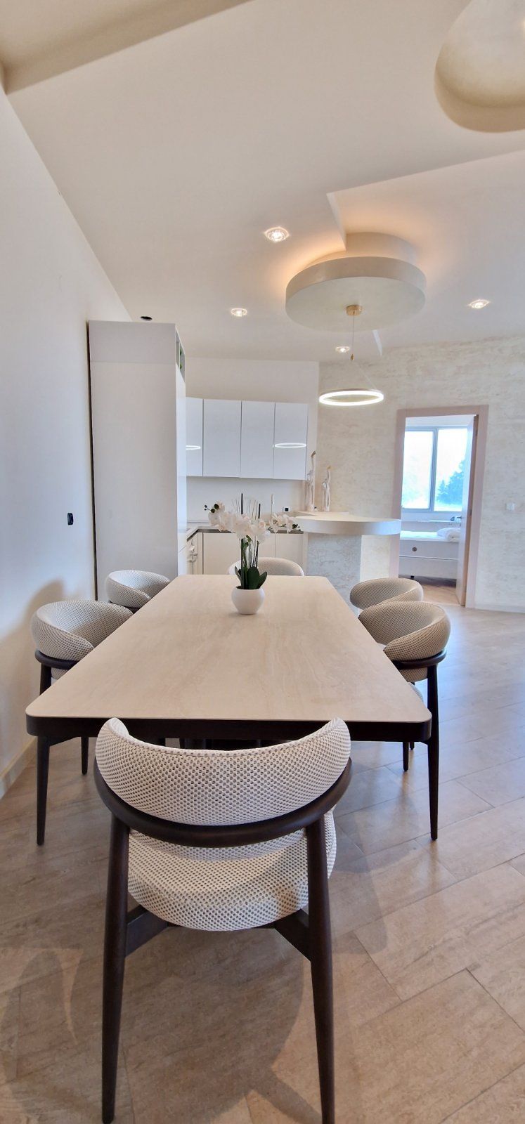 amforaproperty.com/Nov luksuzno opremljen dvosoban stan sa pogledom na more u Budvi - Nivel zgrada,Bulevar-Budva (NA DUZI PERIOD)
