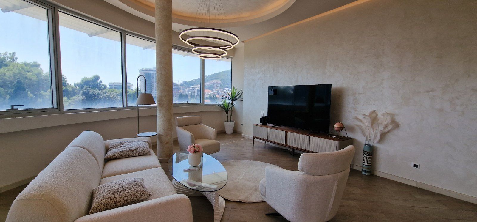 amforaproperty.com/Nov luksuzno opremljen dvosoban stan sa pogledom na more u Budvi - Nivel zgrada,Bulevar-Budva (NA DUZI PERIOD)