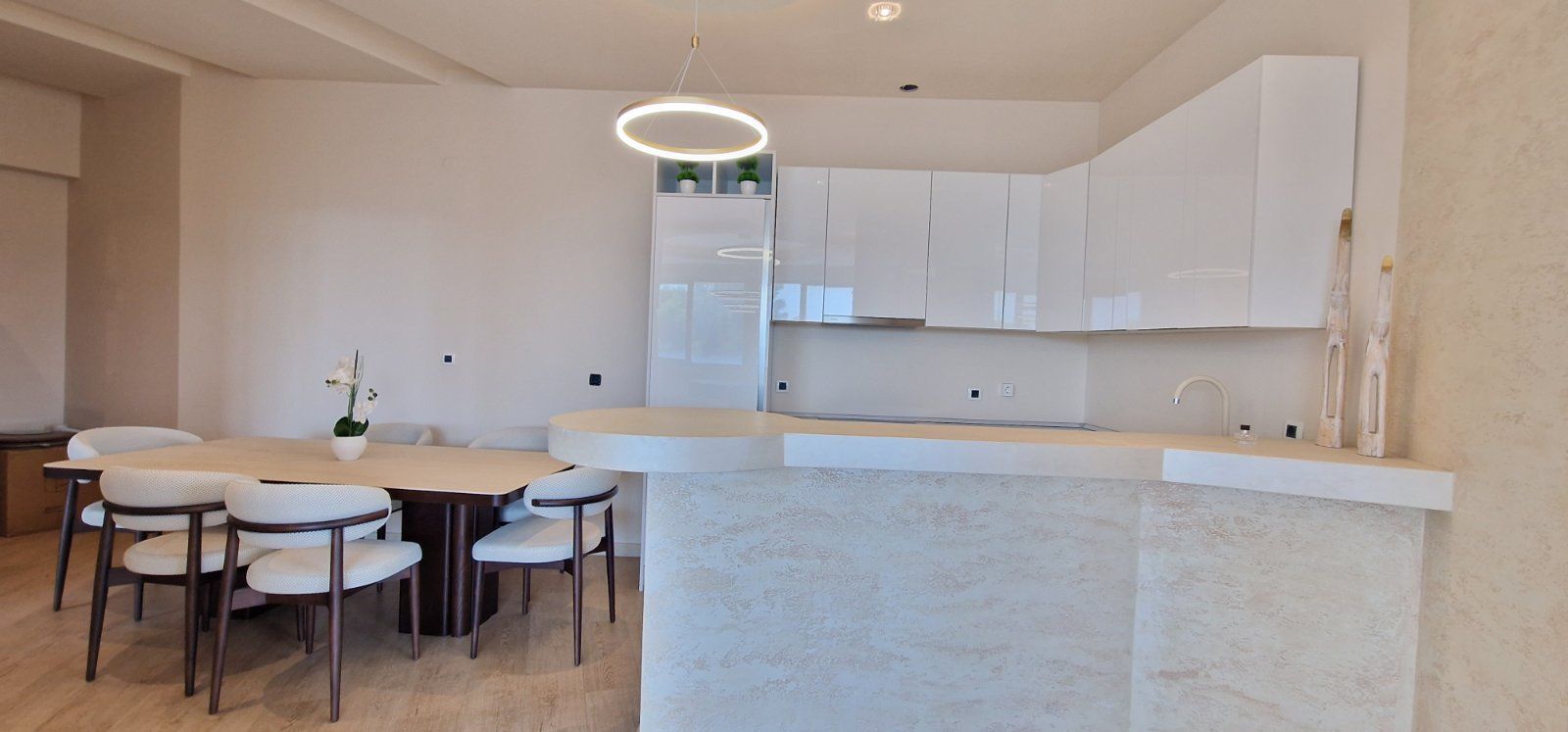 amforaproperty.com/Nov luksuzno opremljen dvosoban stan sa pogledom na more u Budvi - Nivel zgrada,Bulevar-Budva (NA DUZI PERIOD)