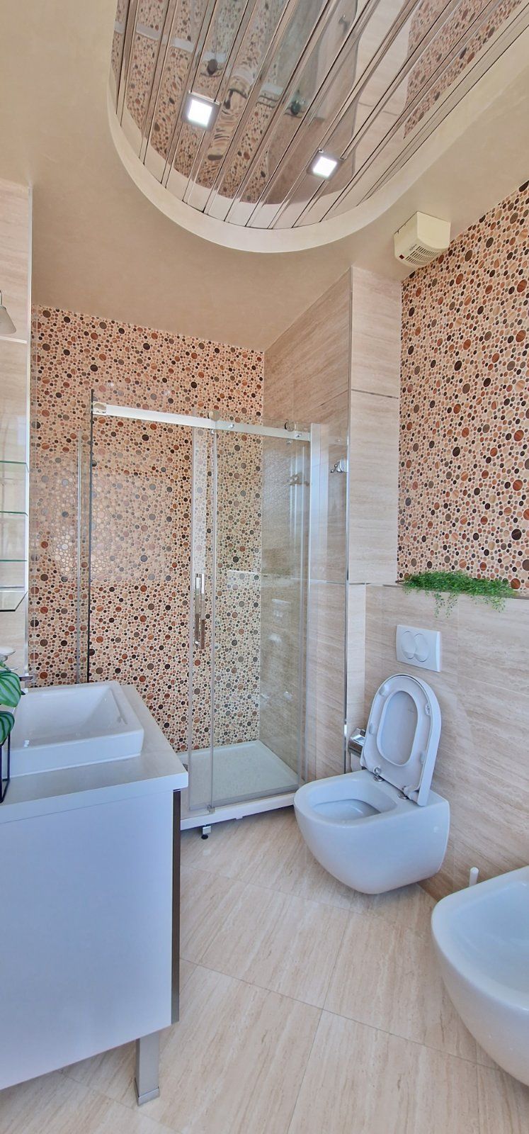 amforaproperty.com/Nov luksuzno opremljen dvosoban stan sa pogledom na more u Budvi - Nivel zgrada,Bulevar-Budva (NA DUZI PERIOD)