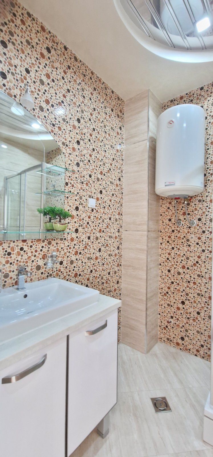 amforaproperty.com/Nov luksuzno opremljen dvosoban stan sa pogledom na more u Budvi - Nivel zgrada,Bulevar-Budva (NA DUZI PERIOD)