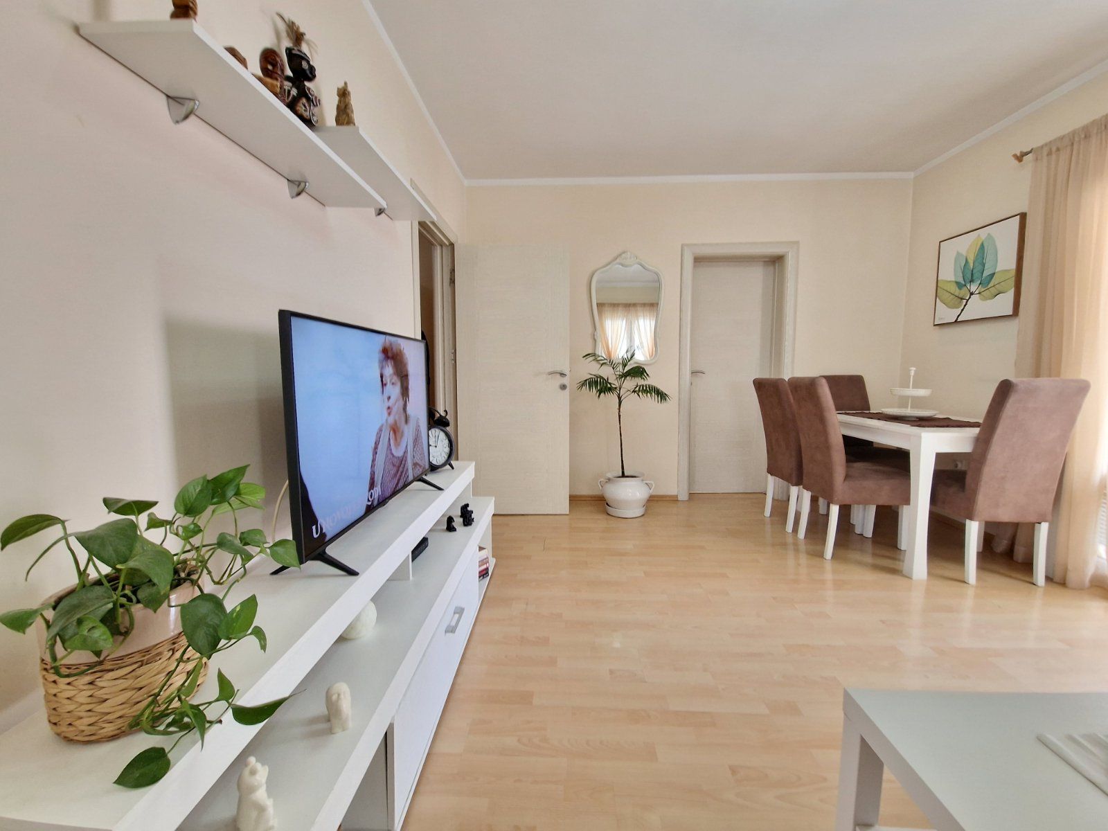 Namesten dvosoban stan 57m2 na odlicnoj lokaciji,kod nove osnovne škole,Rozino-Budva. - Amfora Real Estate