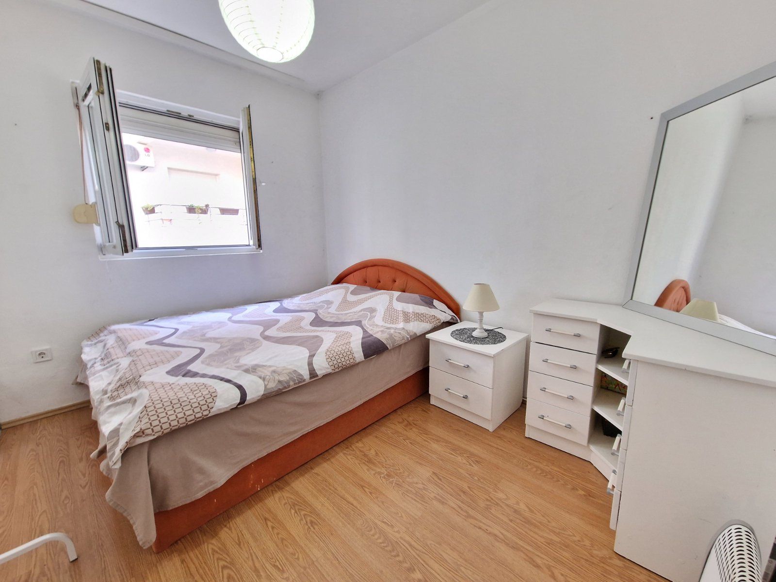 Namesten dvosoban stan 57m2 na odlicnoj lokaciji,kod nove osnovne škole,Rozino-Budva. - Amfora Real Estate