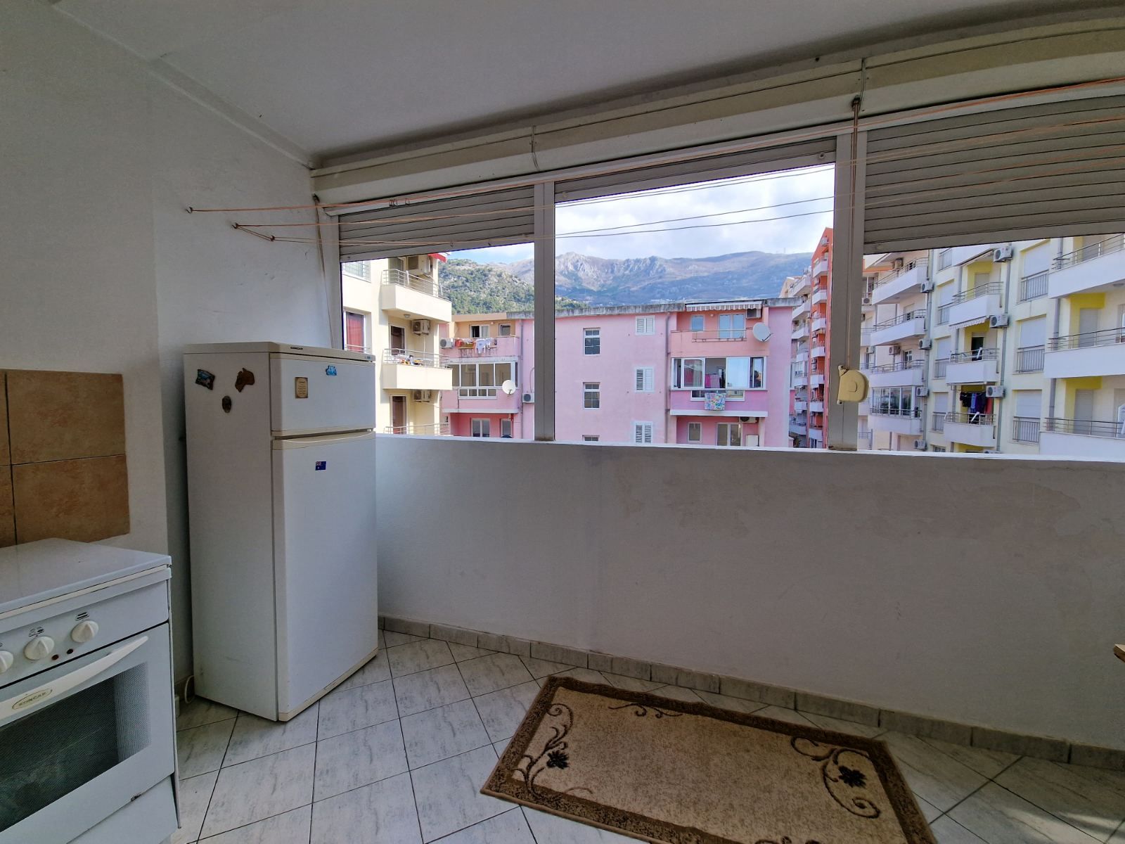 Namesten dvosoban stan 57m2 na odlicnoj lokaciji,kod nove osnovne škole,Rozino-Budva. - Amfora Real Estate