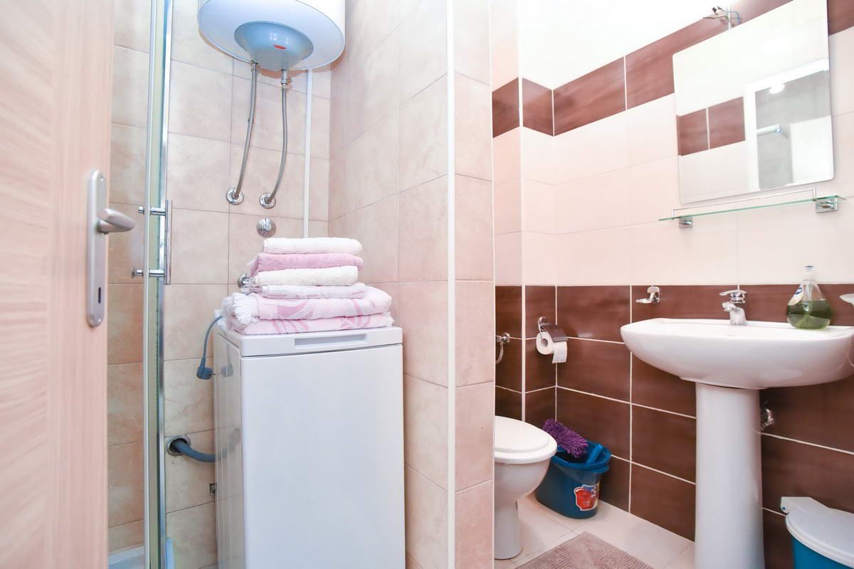 Prodaja potpuno opremljene garsonjere 27m2 na atraktivnoj lokaciji u Budvi. - Amfora Real Estate