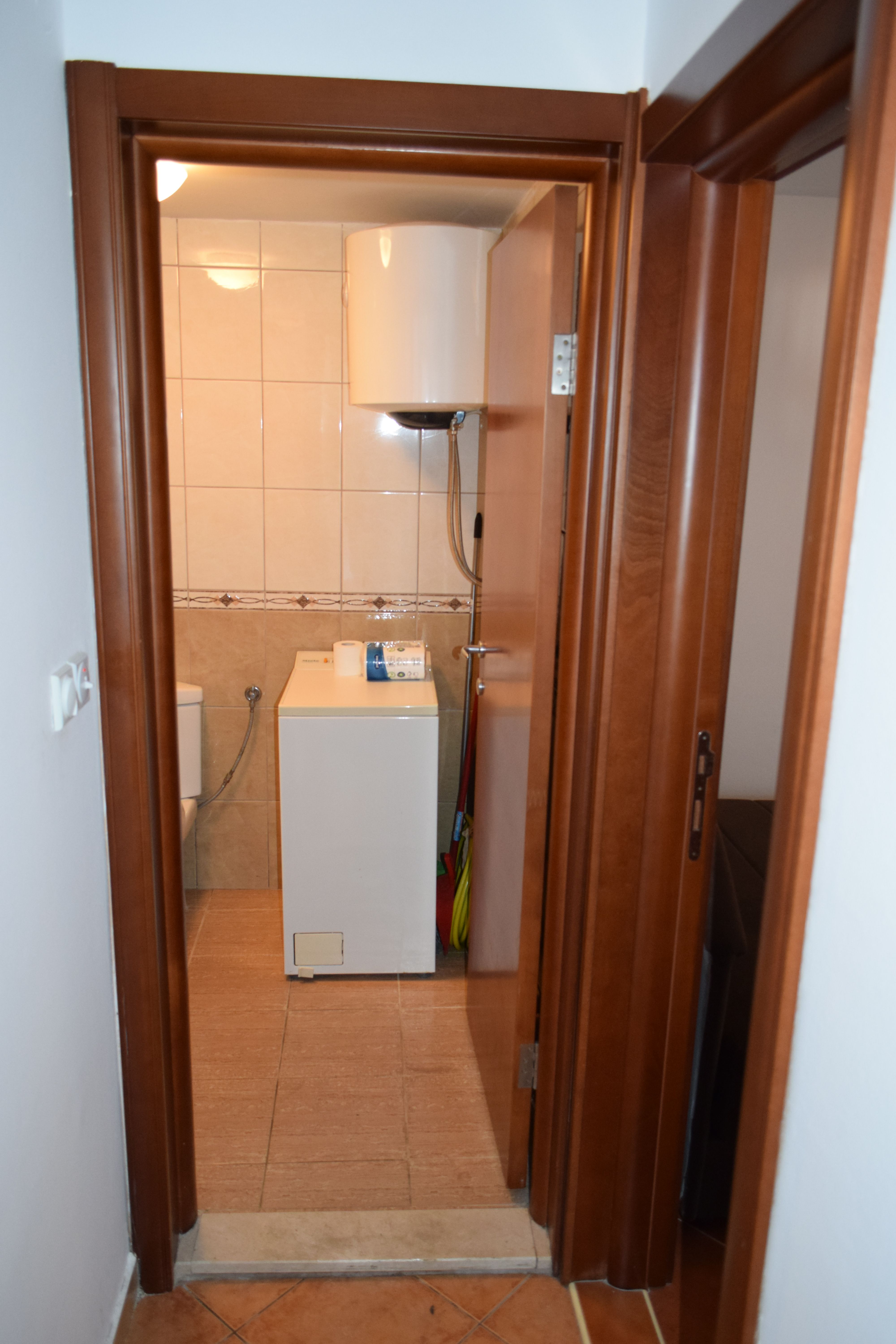 Trosoban stan 118m2 sa prelepim pogledom na more i grad,Vidikovac-Budva (GARAZNO MESTO UKLJUCENO U CENU) - Amfora Real Estate