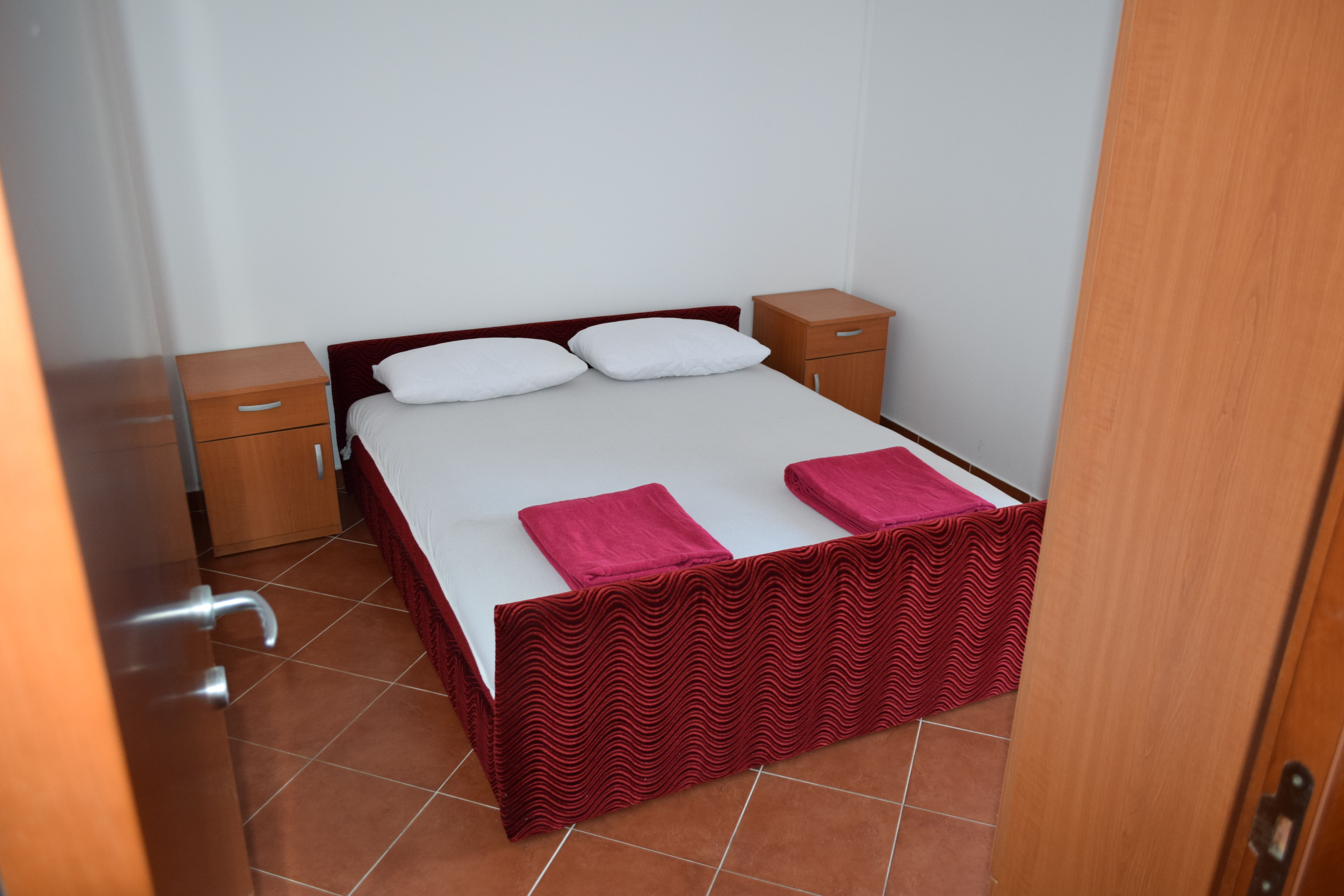 Trosoban stan 118m2 sa prelepim pogledom na more i grad,Vidikovac-Budva (GARAZNO MESTO UKLJUCENO U CENU) - Amfora Real Estate