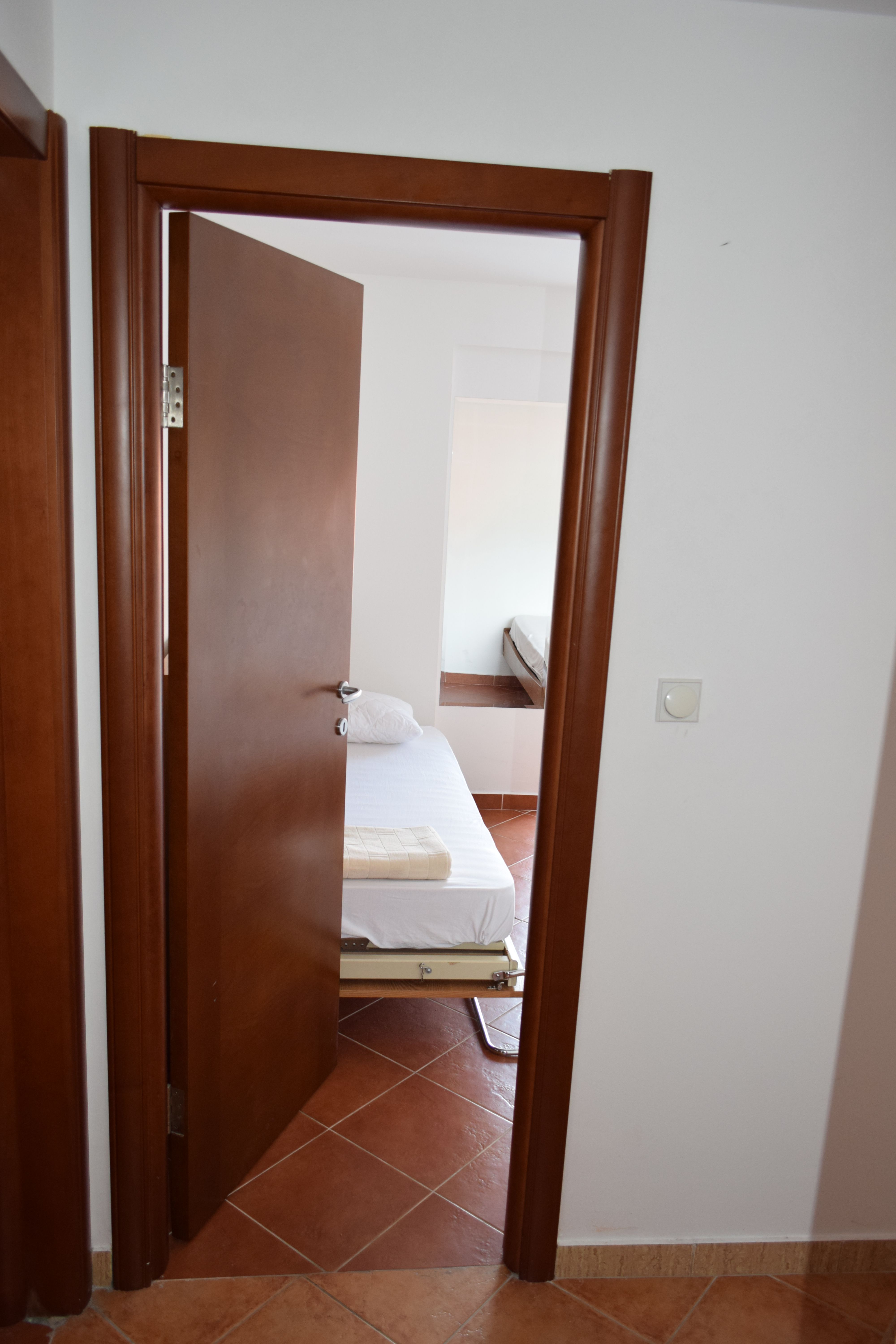 Trosoban stan 118m2 sa prelepim pogledom na more i grad,Vidikovac-Budva (GARAZNO MESTO UKLJUCENO U CENU) - Amfora Real Estate