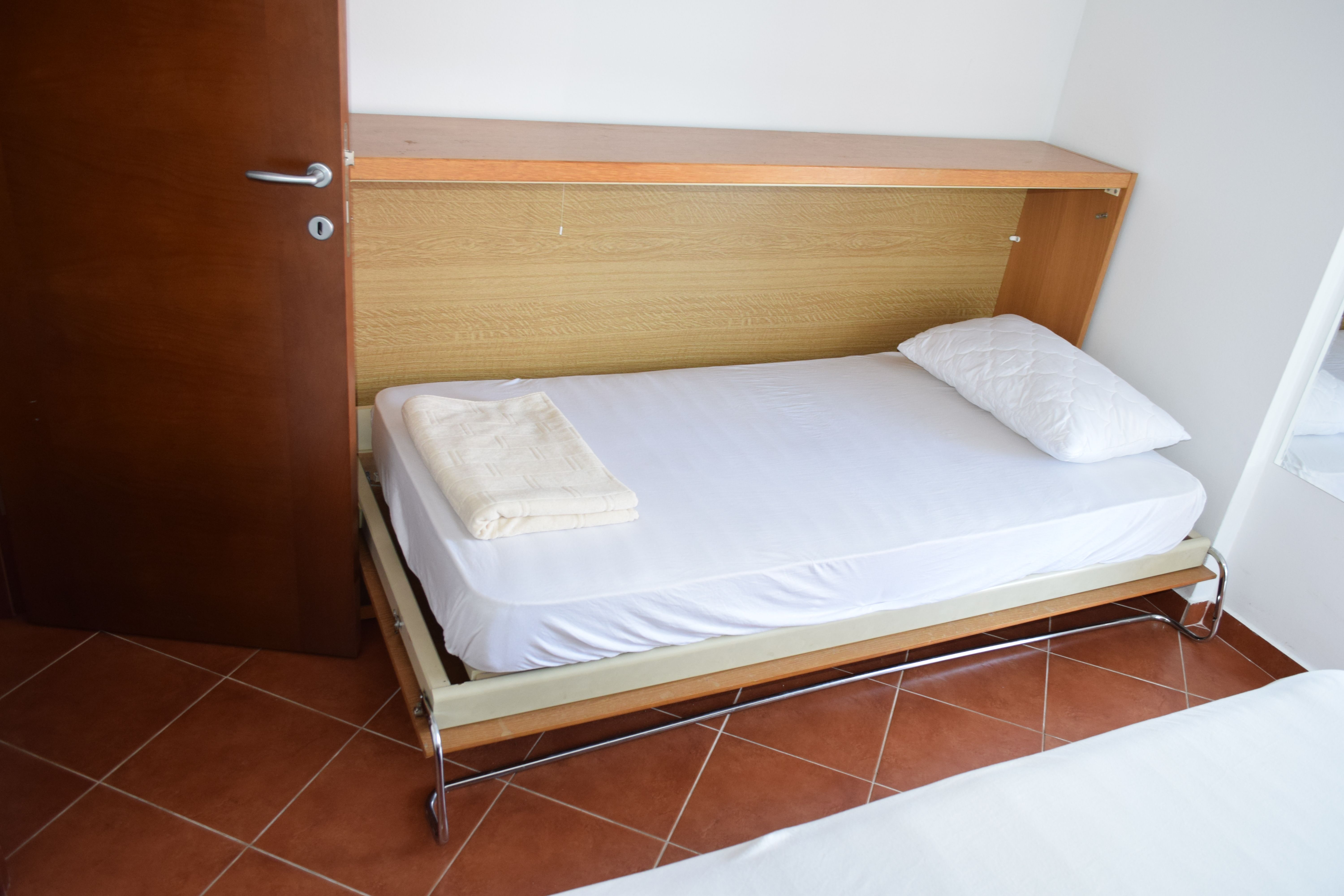 Trosoban stan 118m2 sa prelepim pogledom na more i grad,Vidikovac-Budva (GARAZNO MESTO UKLJUCENO U CENU) - Amfora Real Estate