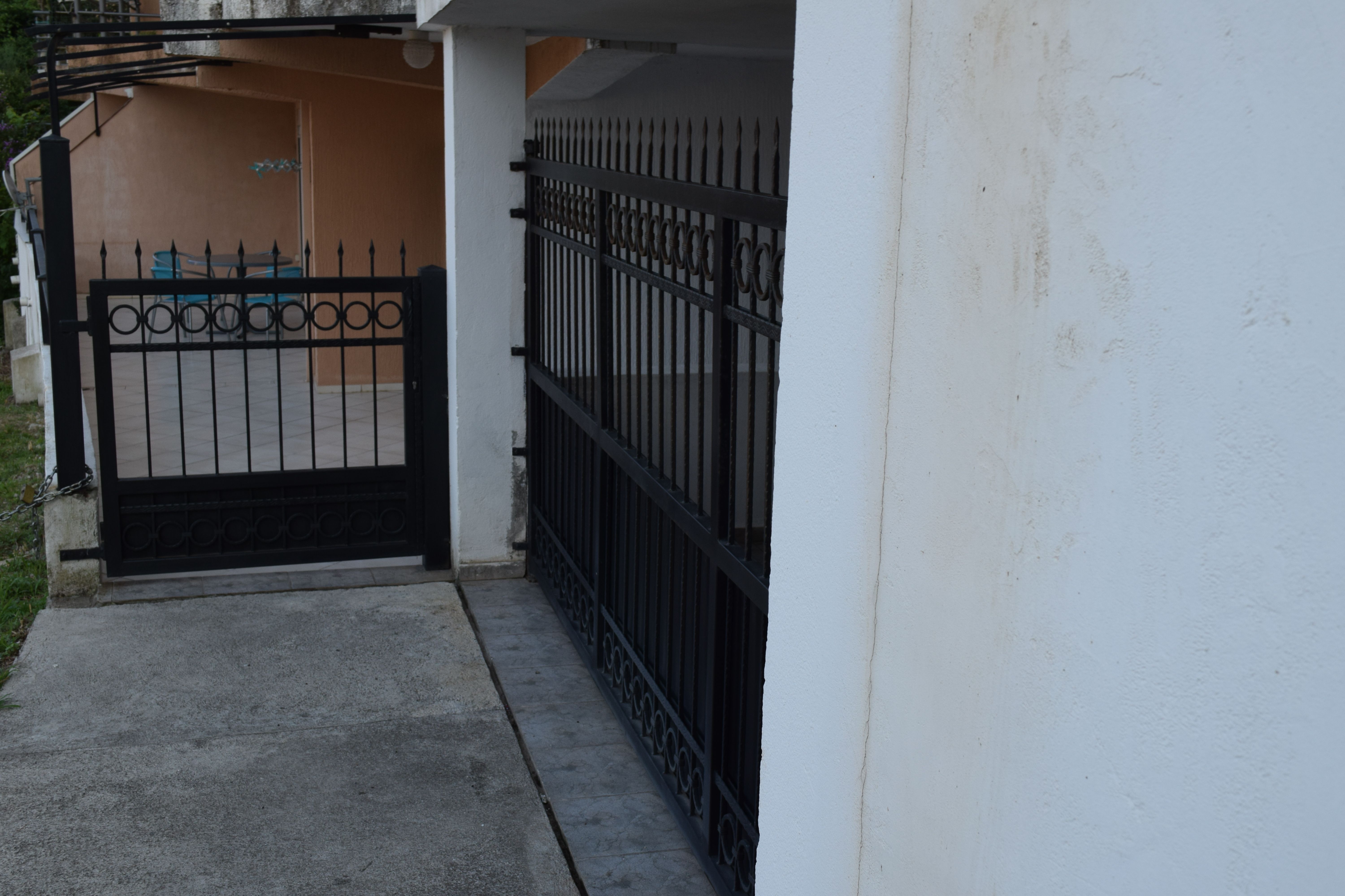 Trosoban stan 118m2 sa prelepim pogledom na more i grad,Vidikovac-Budva (GARAZNO MESTO UKLJUCENO U CENU) - Amfora Real Estate