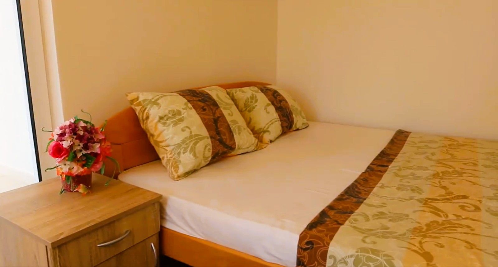 Luksuzna trospratna vila 382m2 sa bazenom i panoramskim pogledom na more u Krimovici, opština Kotor (NA DUZI VREMENSKI PERIOD) - Amfora Real Estate