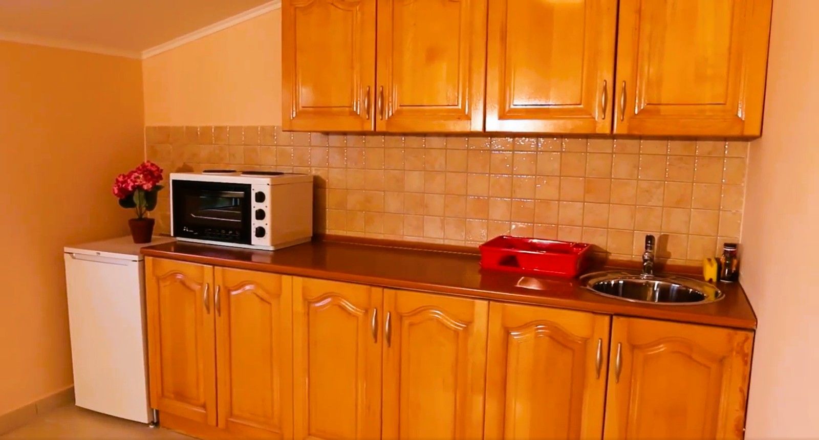 Luksuzna trospratna vila 382m2 sa bazenom i panoramskim pogledom na more u Krimovici, opština Kotor (NA DUZI VREMENSKI PERIOD) - Amfora Real Estate