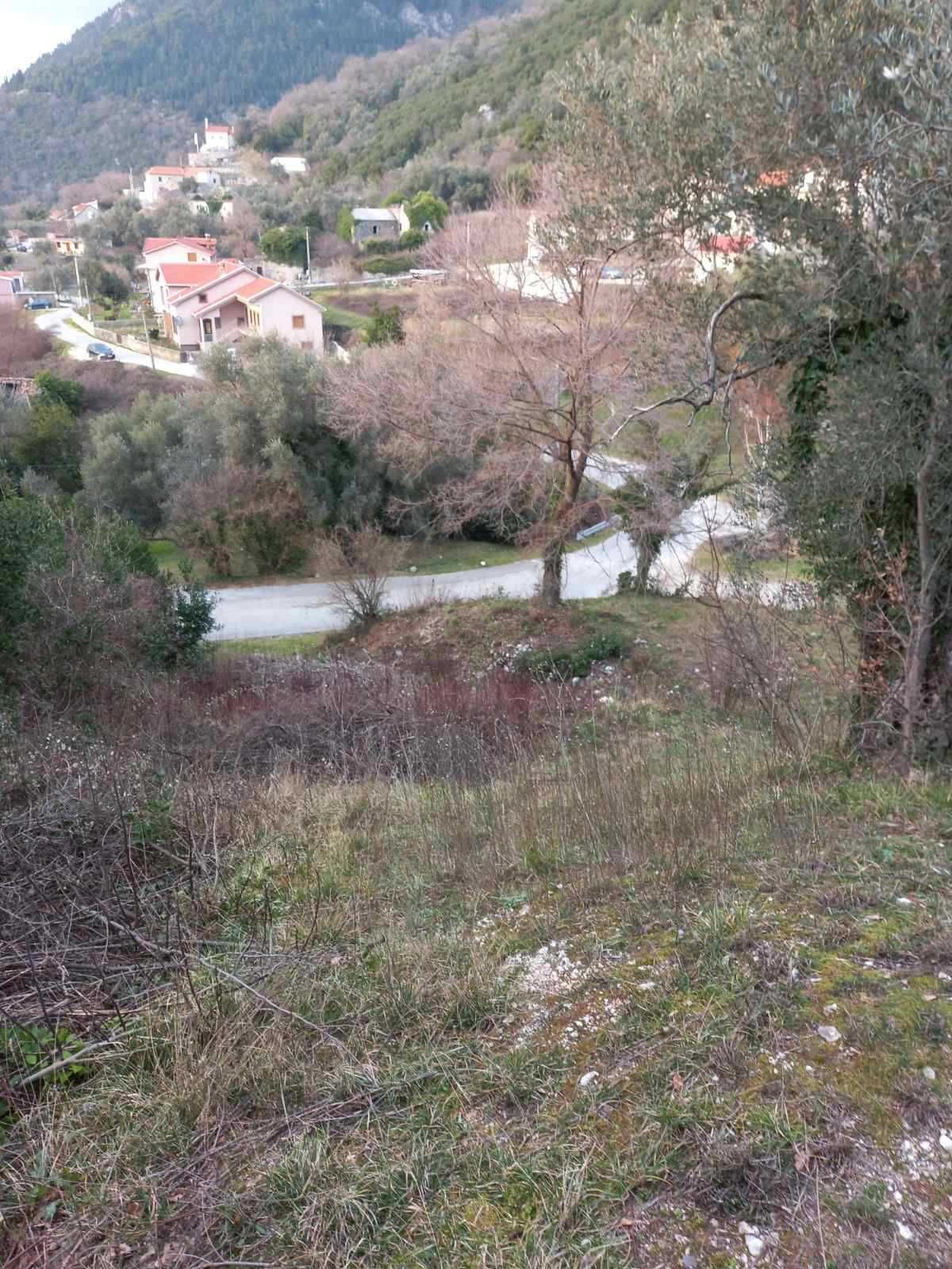 Prodaja,Naljezici,Kotor-Plac 1300m² sa pogledom na zaliv - Amfora Real Estate